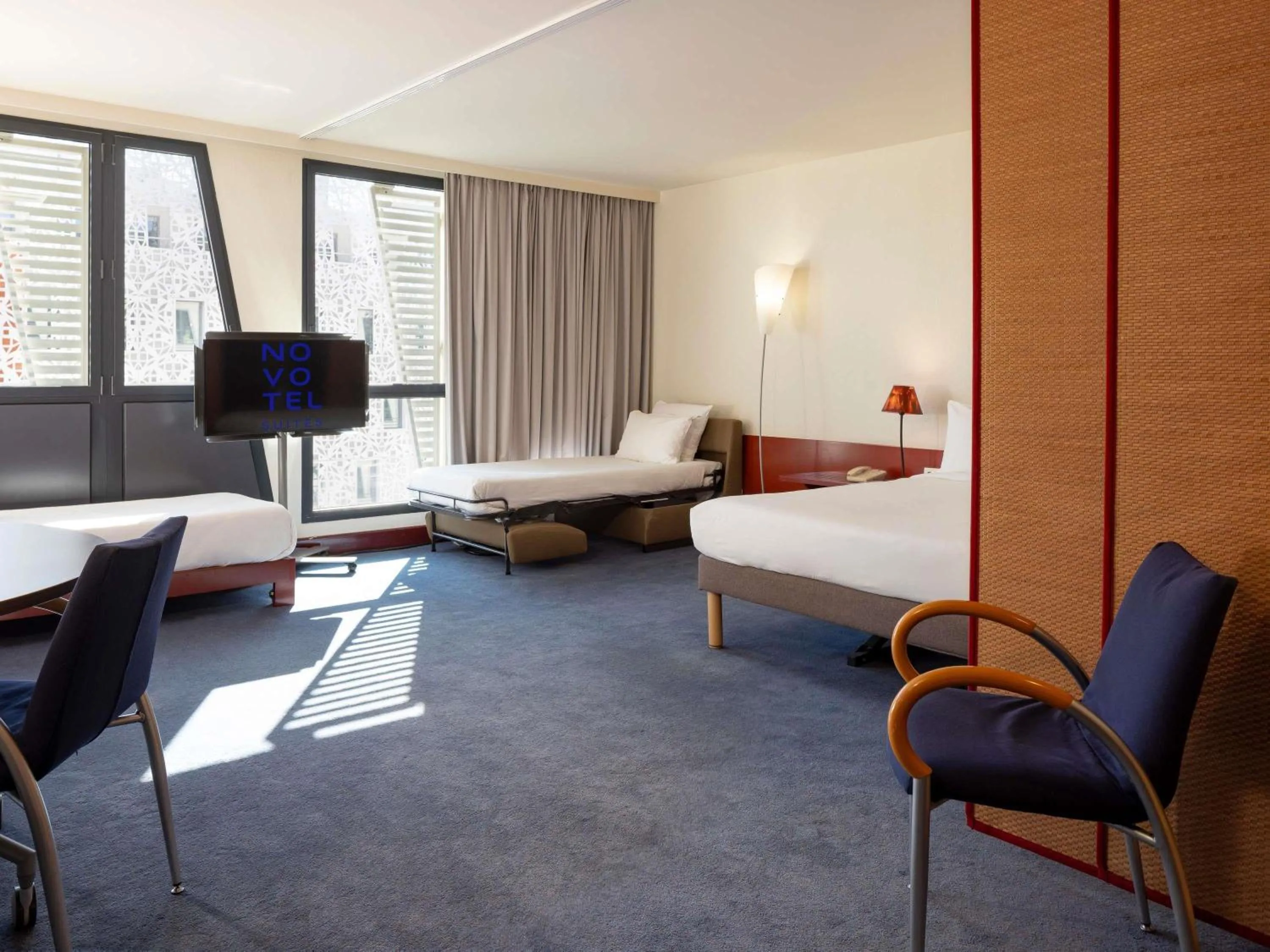 Bedroom, Bed in Novotel Suites Marseille Centre Euromed