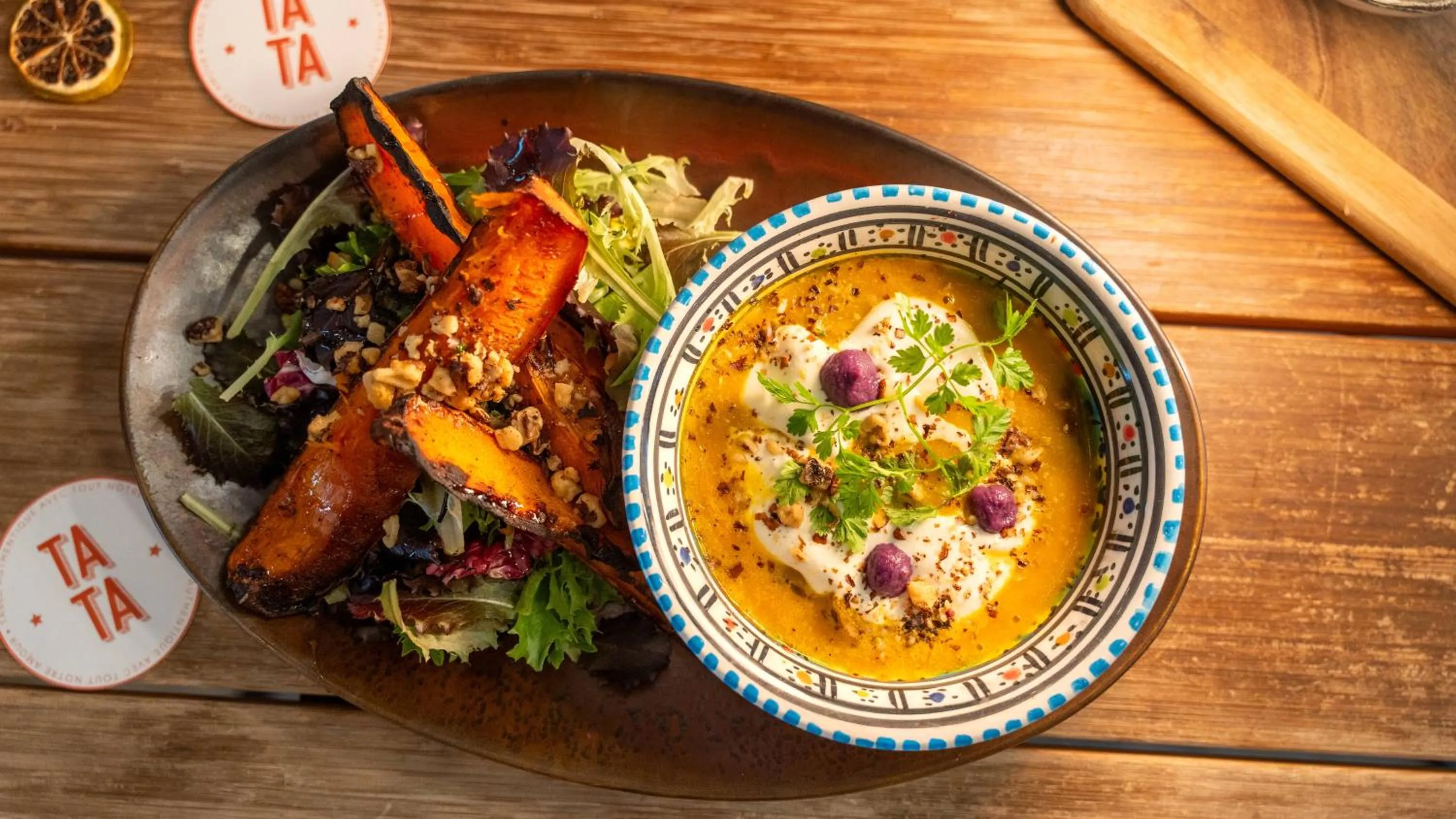 Restaurant/places to eat in Novotel Suites Marseille Centre Euromed