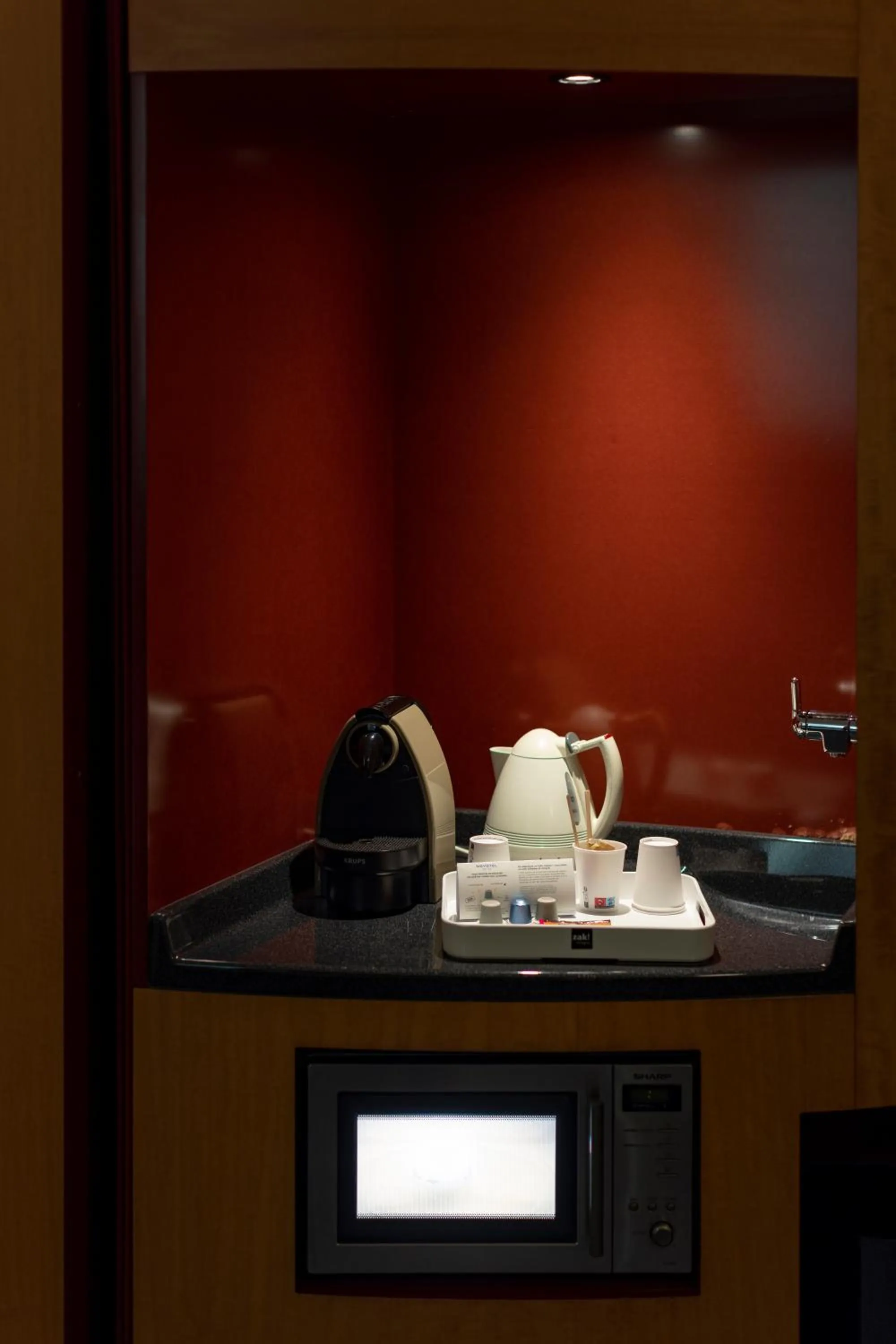 Coffee/tea facilities in Novotel Suites Marseille Centre Euromed