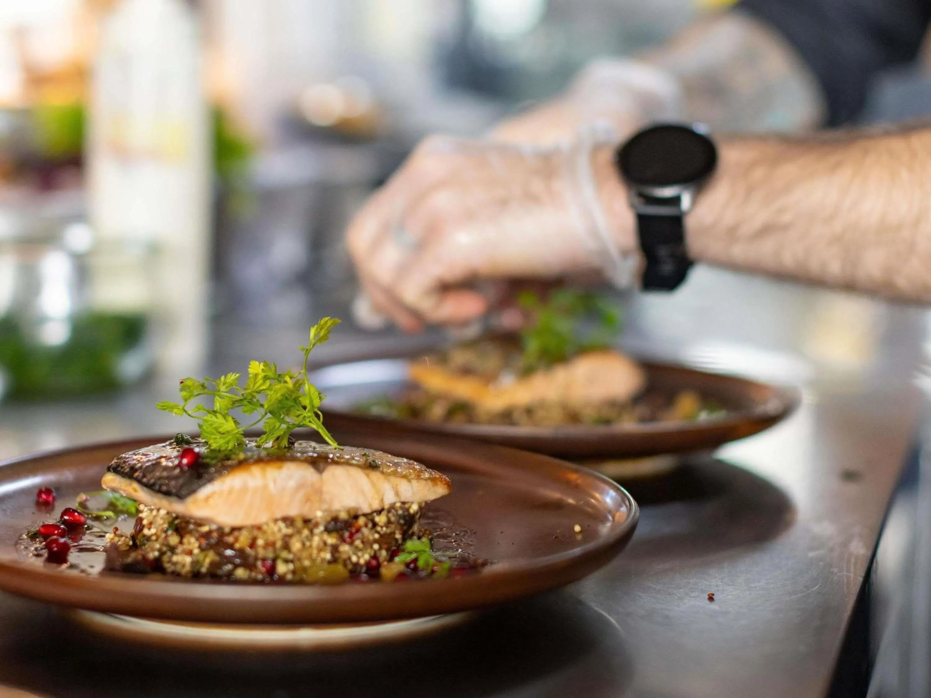 Restaurant/places to eat in Novotel Suites Marseille Centre Euromed