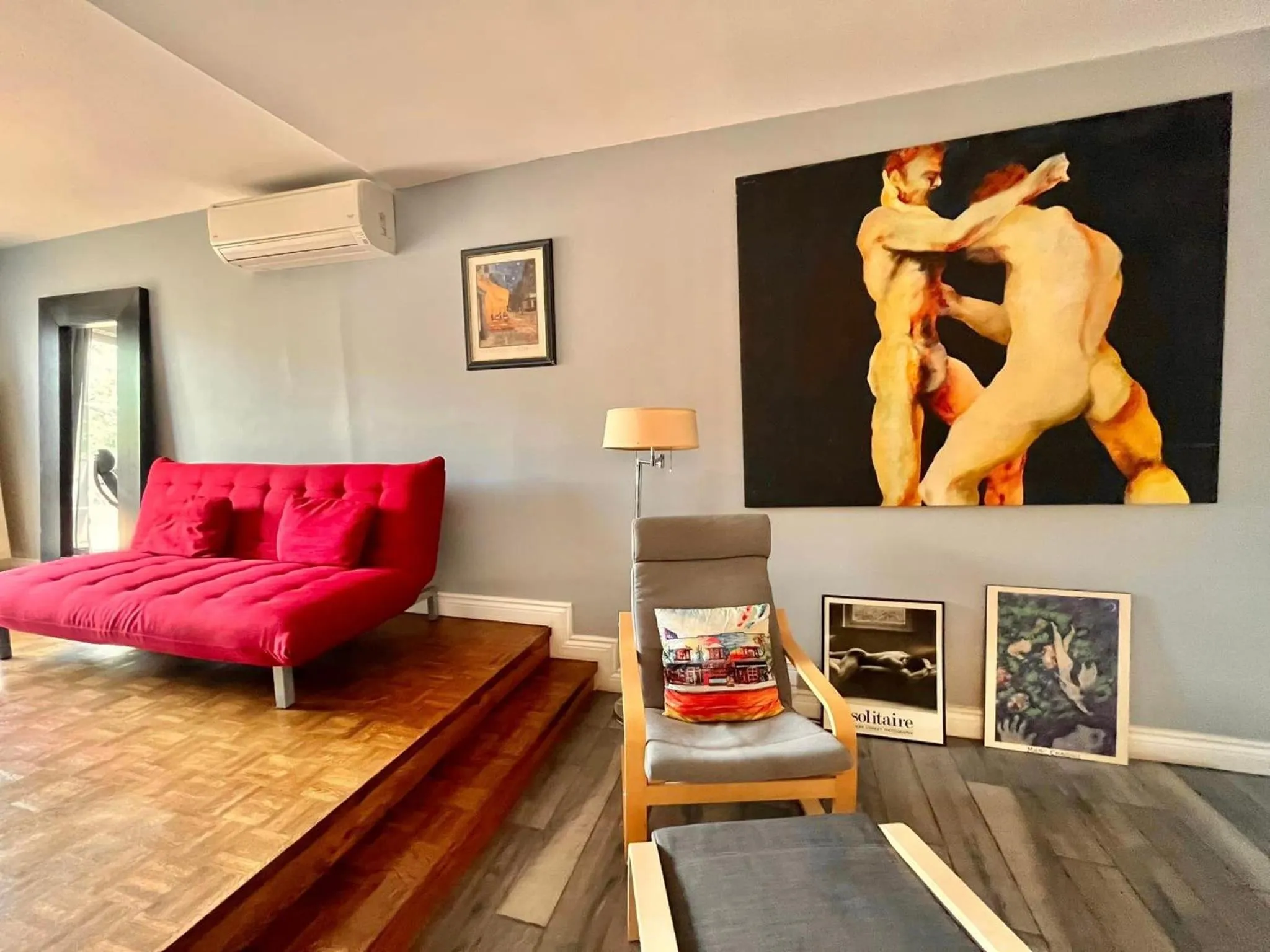 Living room in The Only Backpacker's Inn