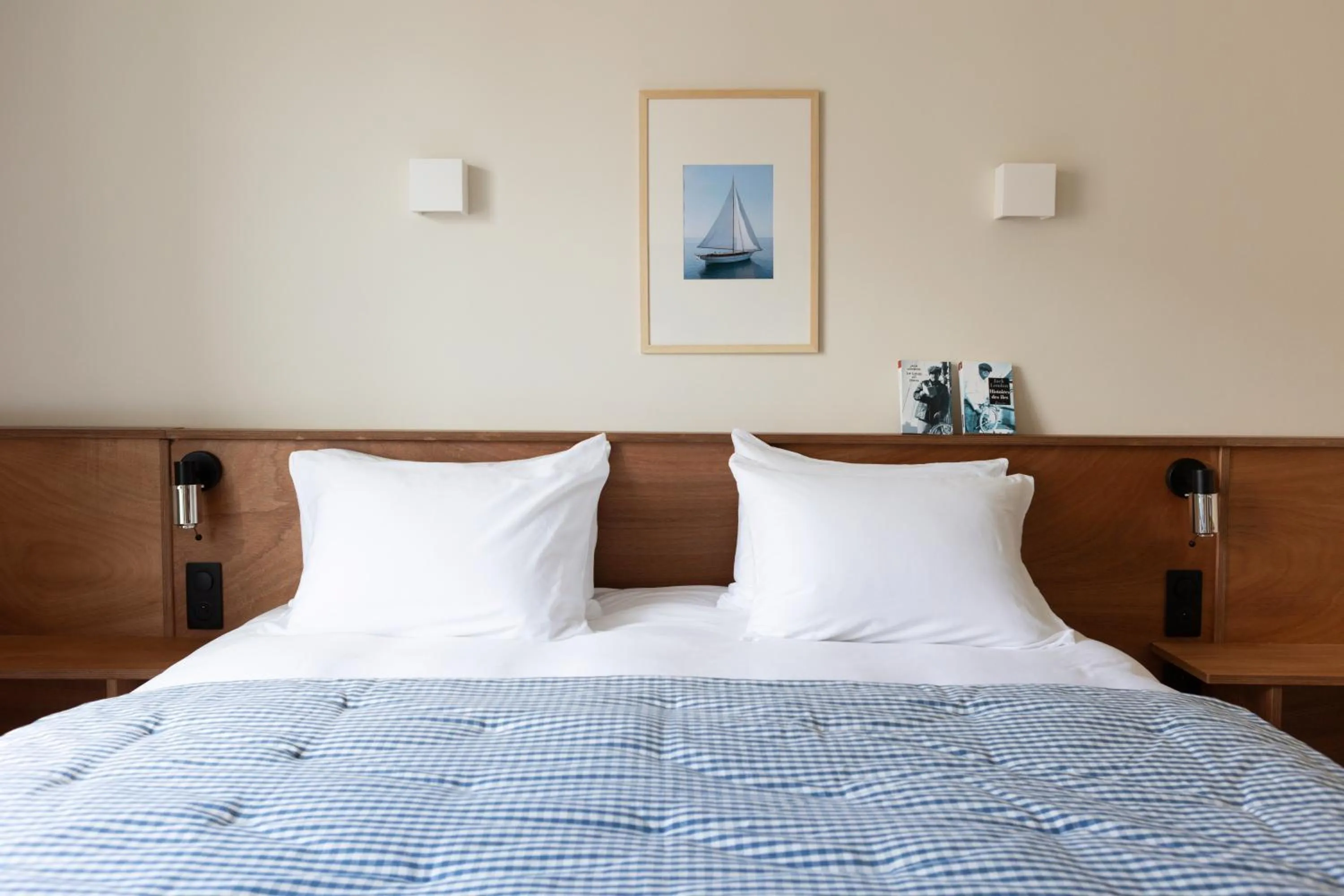 Bed in ALFRED HOTELS Port-Vieux