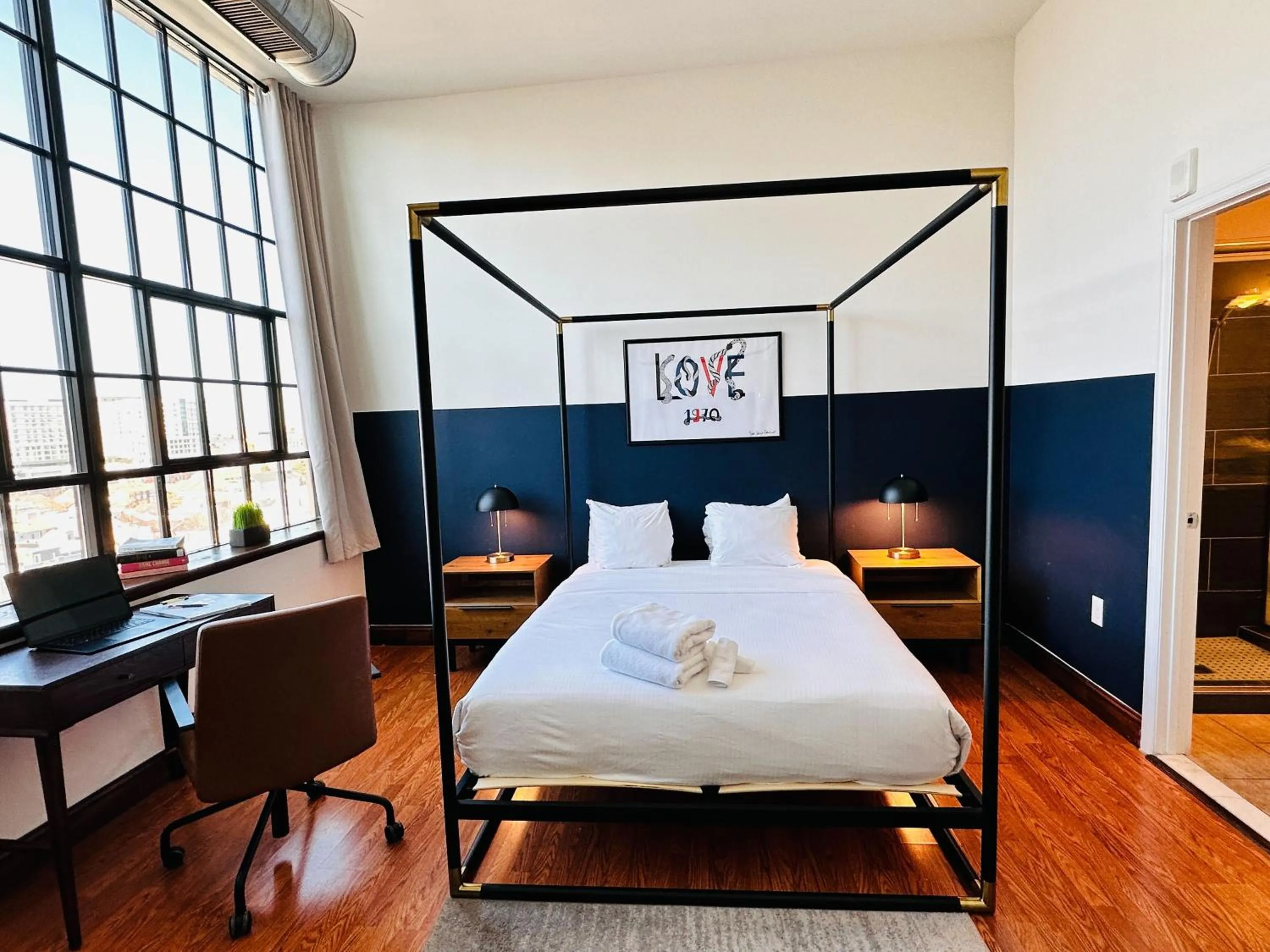 Bed in Sosuite at Independence Lofts - Callowhill