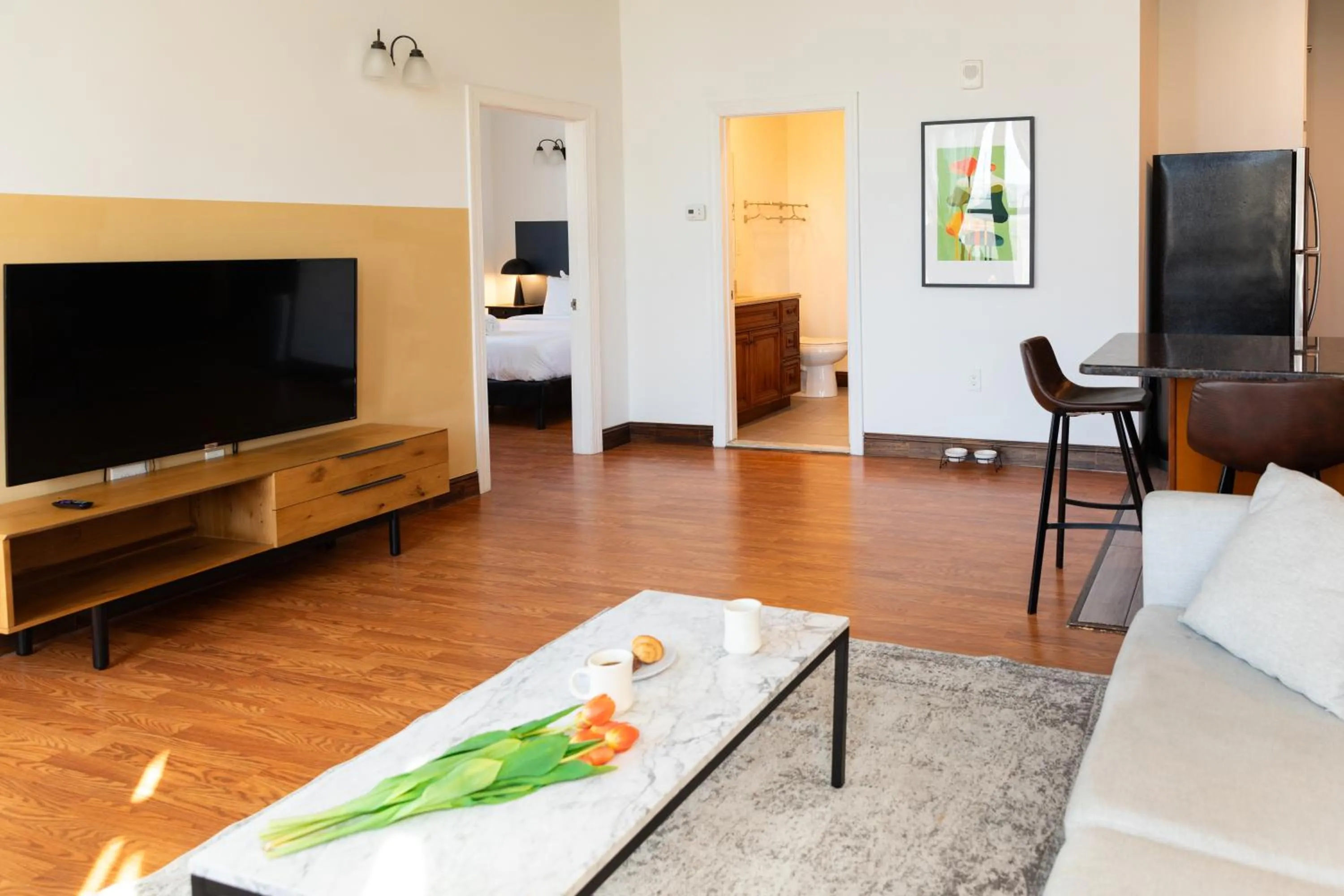 Living room in Sosuite at Independence Lofts - Callowhill