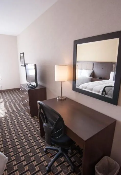 Other, Bed in Western Star Inn and Suites Carlyle