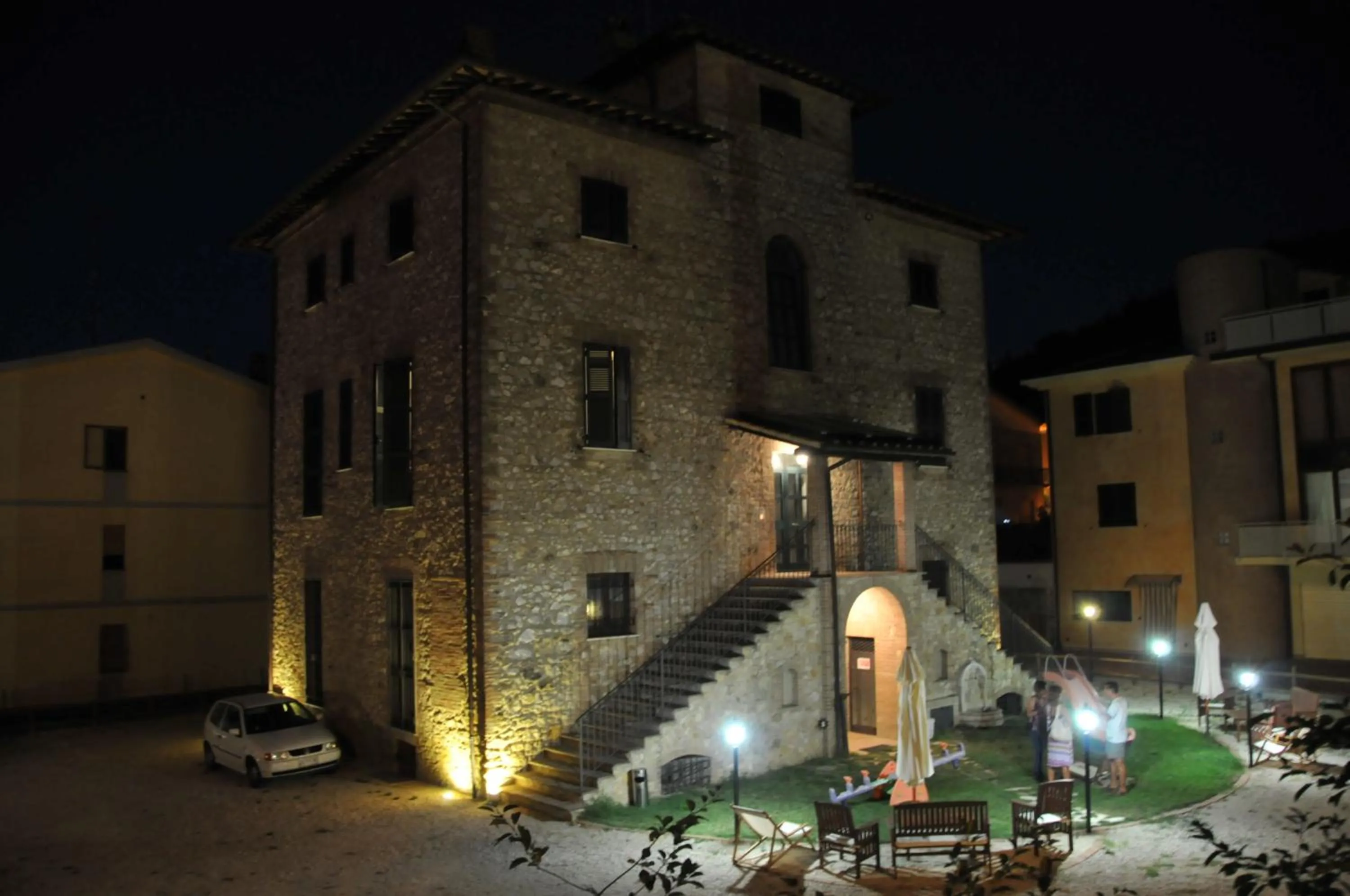 Property building in Villa Regina