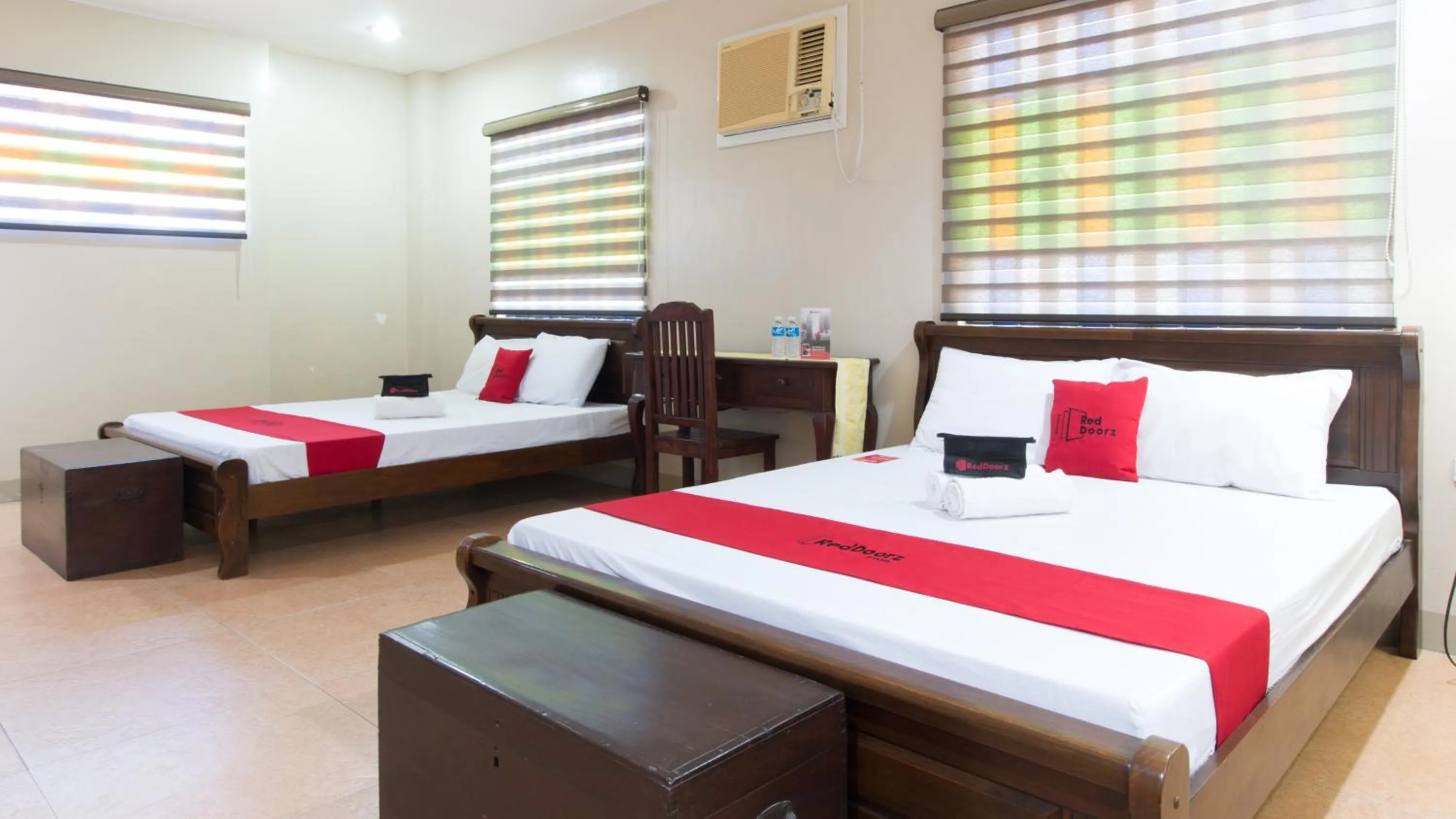 Bed in RedDoorz at Teofila Lodge