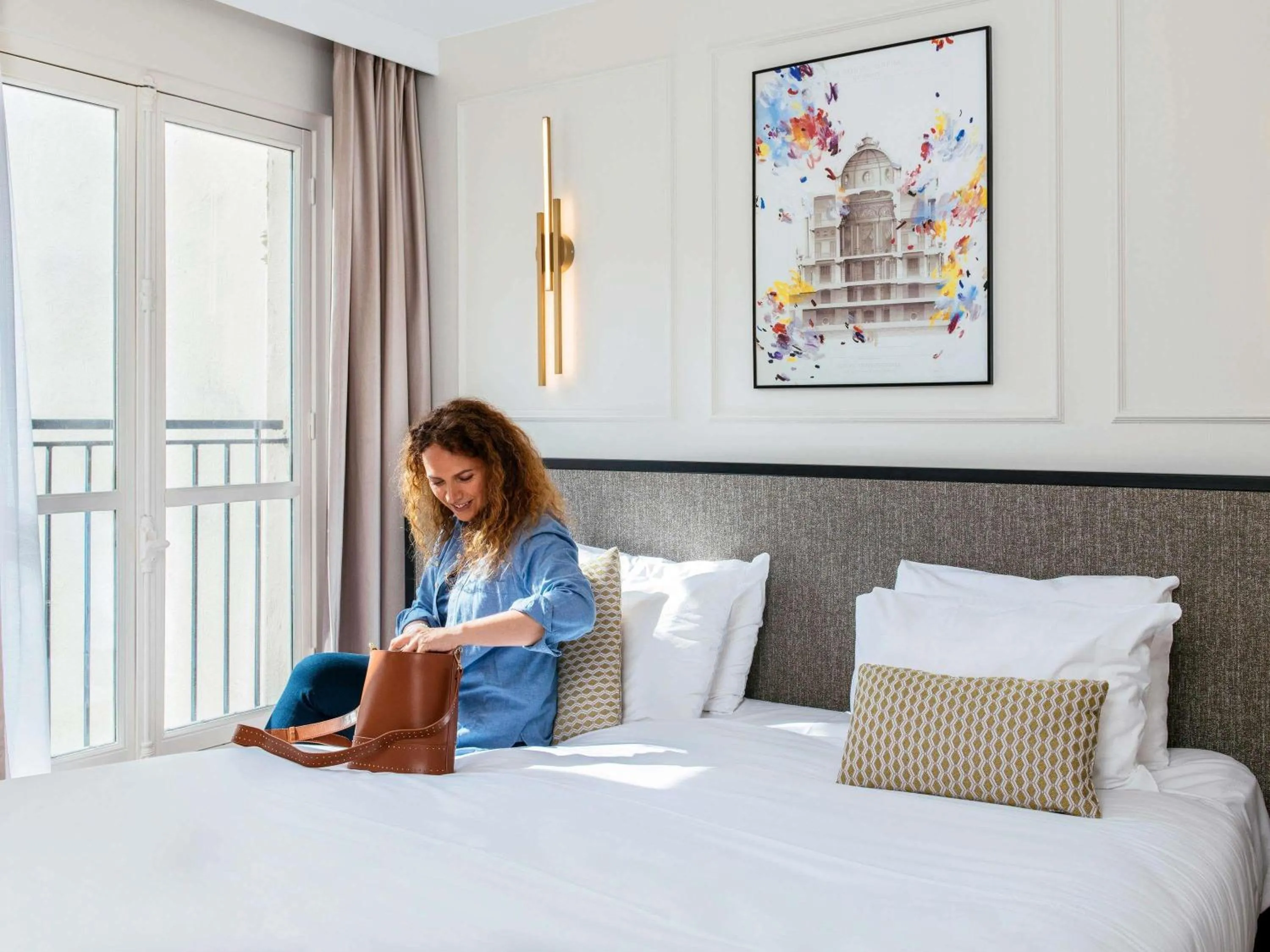 Bedroom, Bed in Aparthotel Adagio Paris Opéra