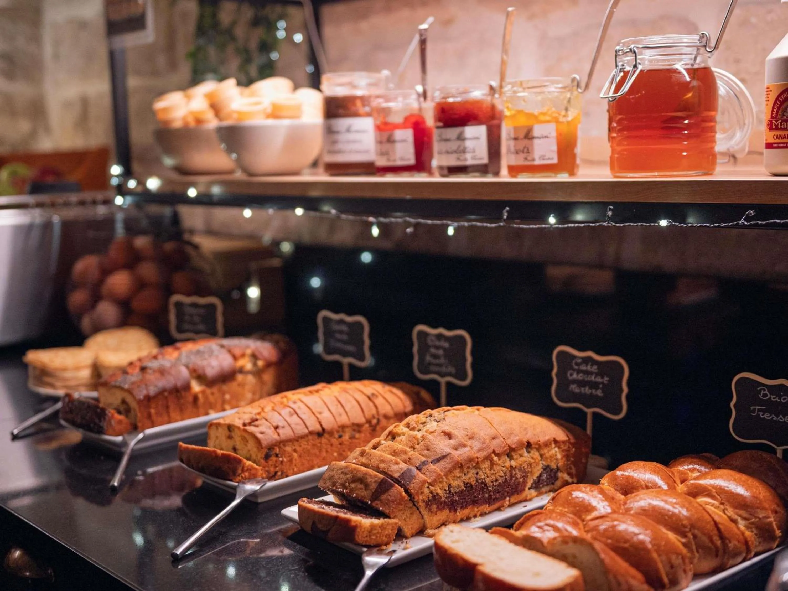 Breakfast in Ibis Styles Paris Batignolles