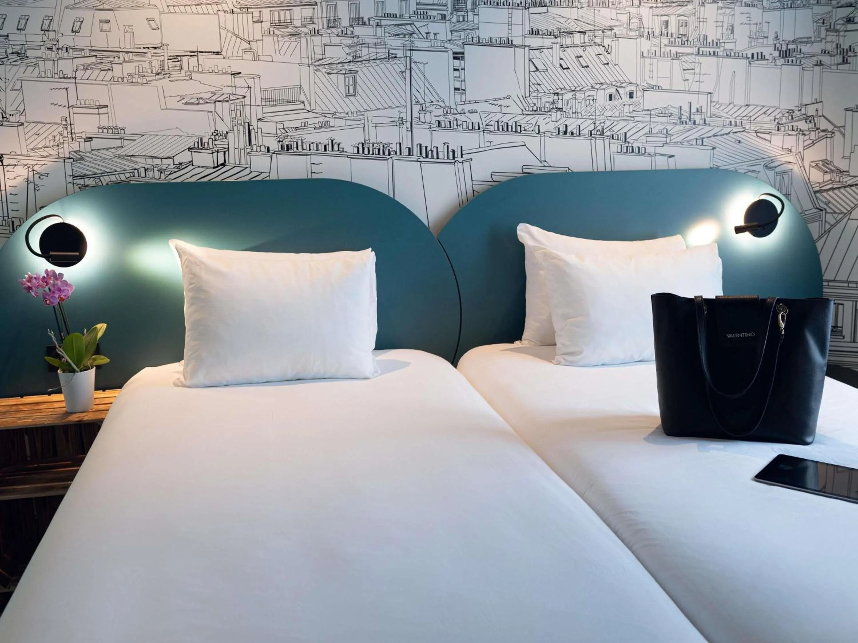 Bedroom, Bed in Ibis Styles Paris Batignolles