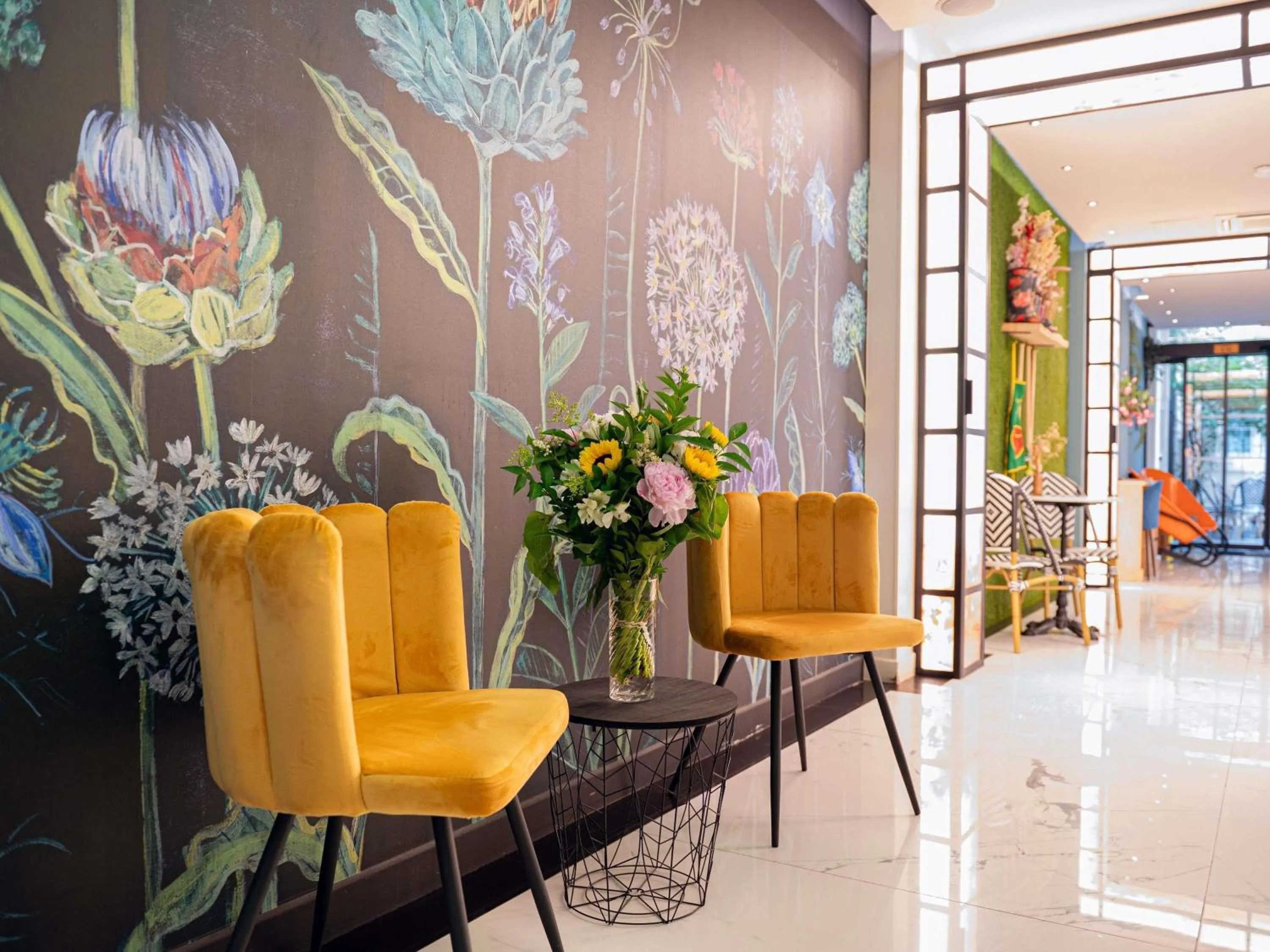 Property building in Ibis Styles Paris Batignolles