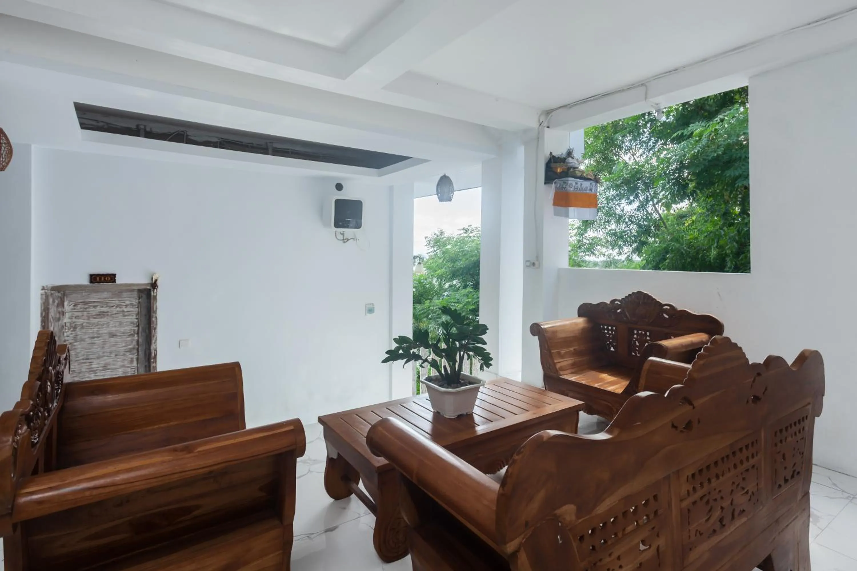 Seating area in Samuh Sunset Nusa Penida by GenuineHost