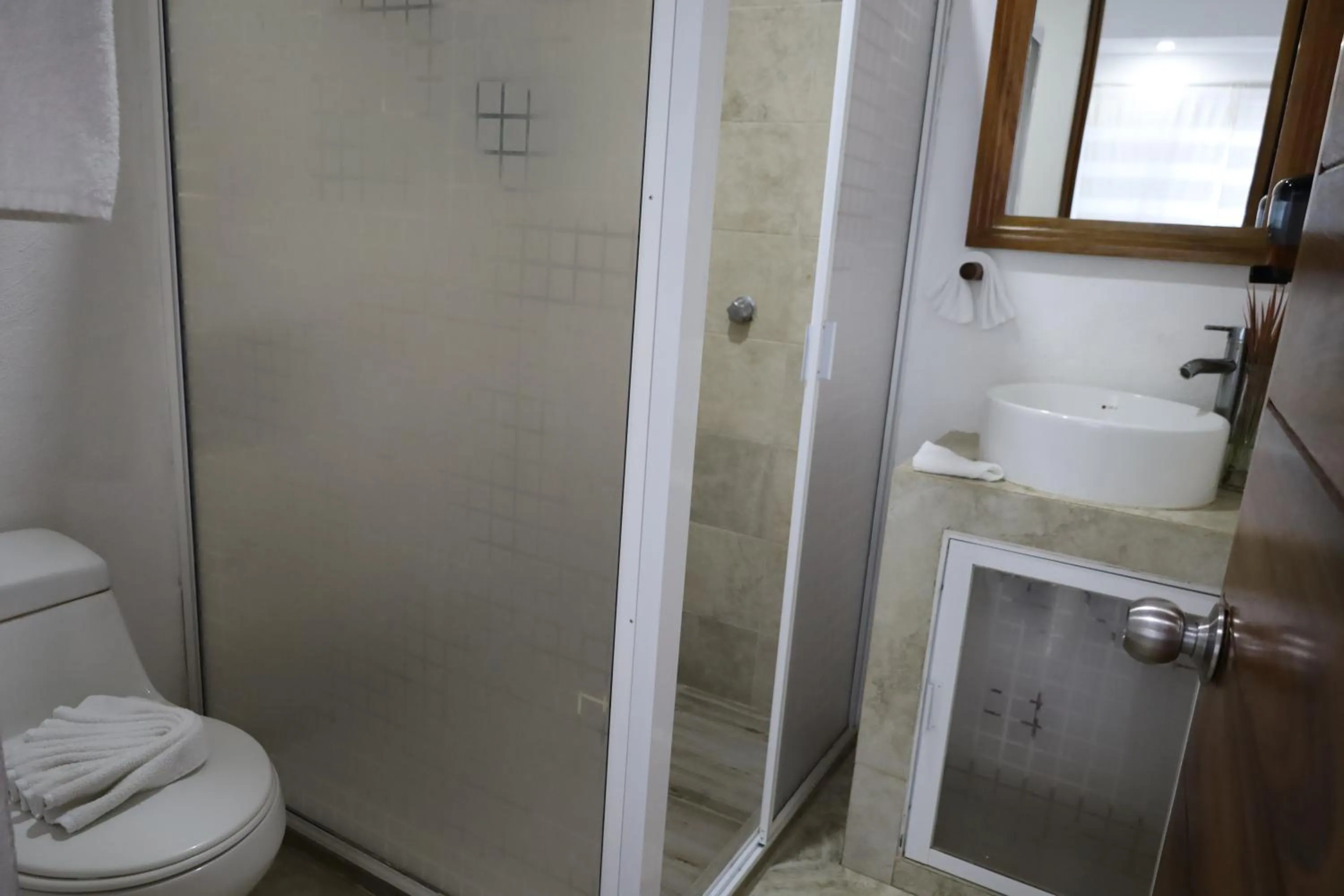 Shower in Solez Zihuatanejo