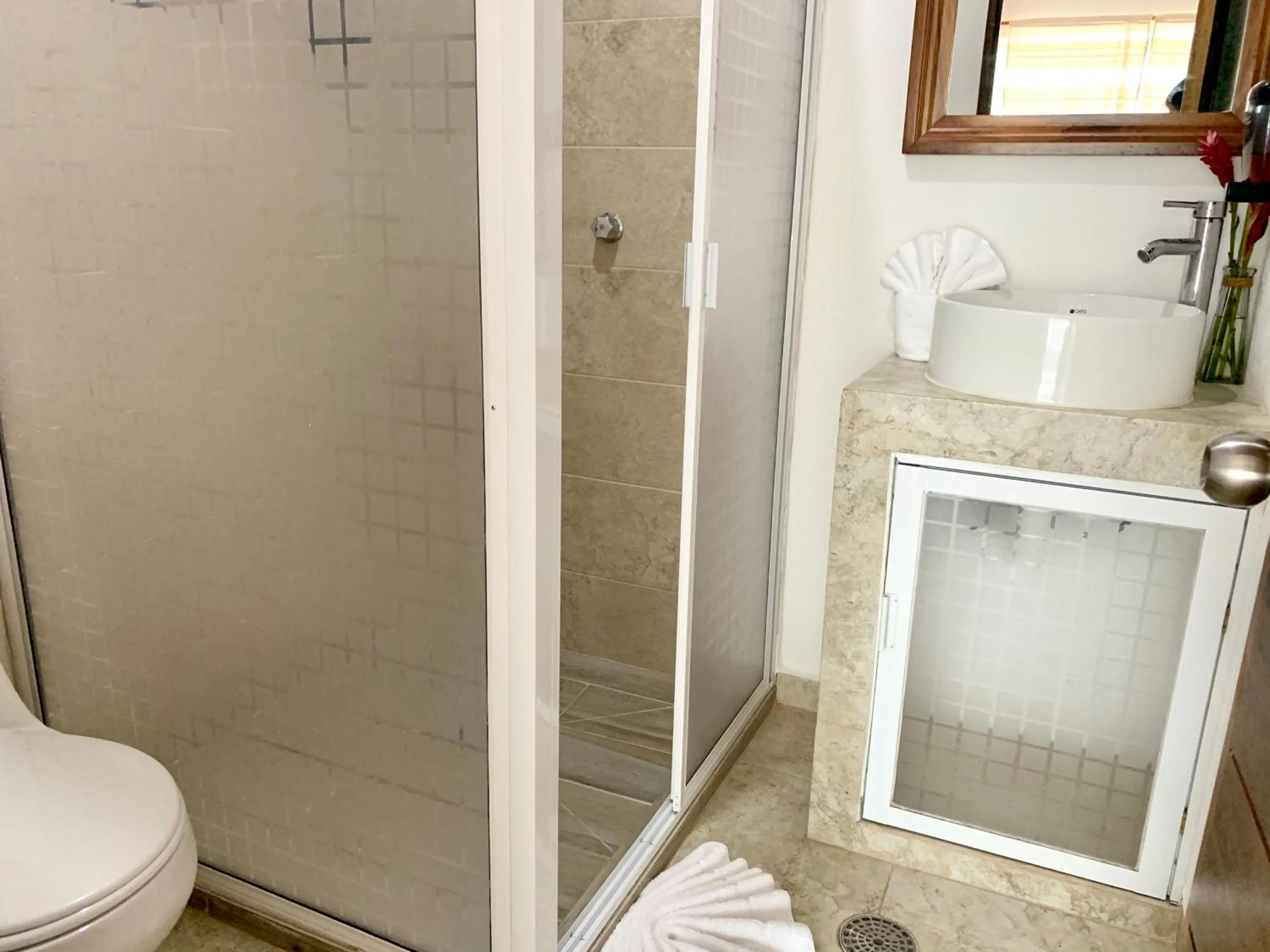 Shower in Solez Zihuatanejo