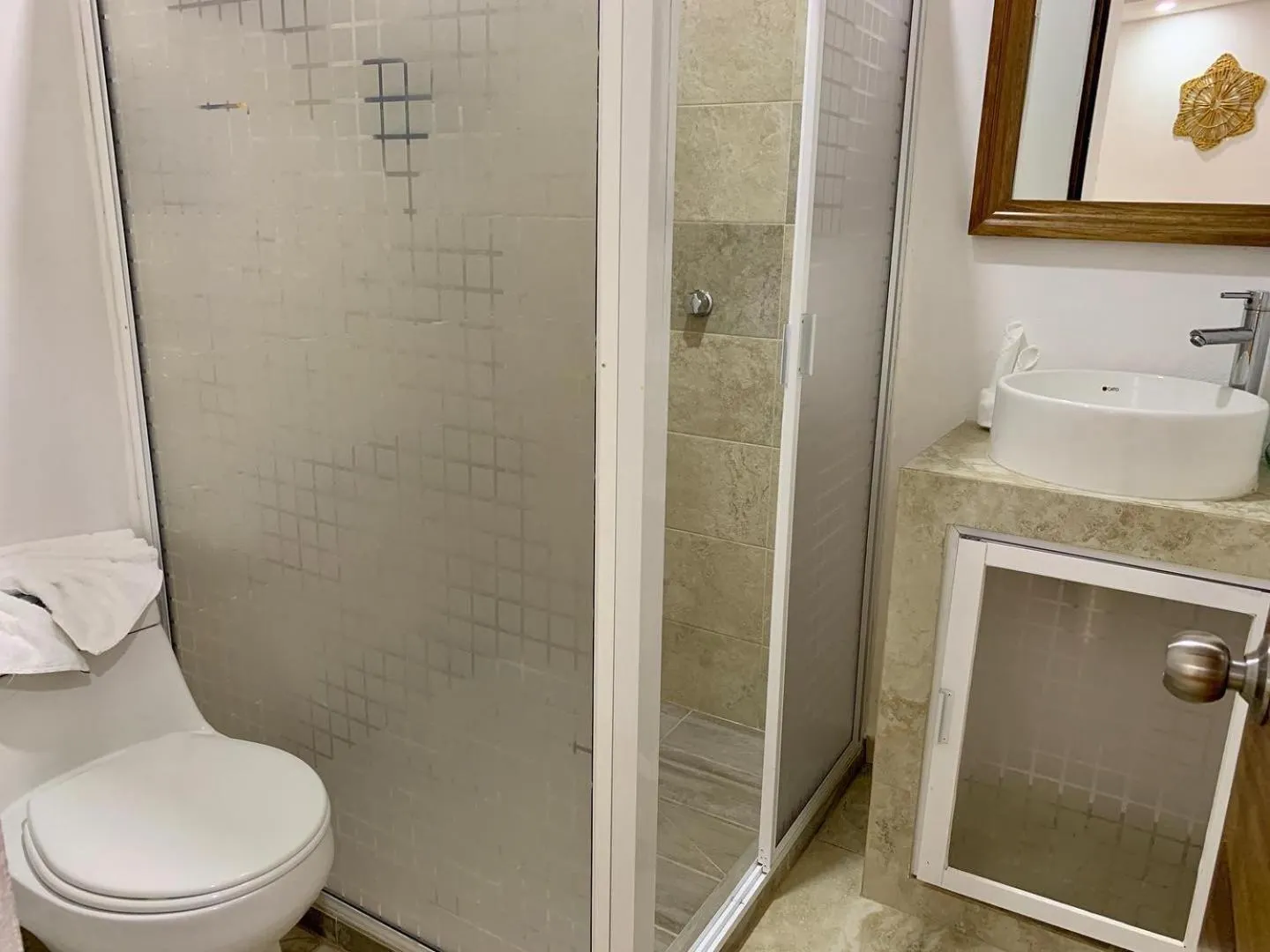 Shower in Solez Zihuatanejo