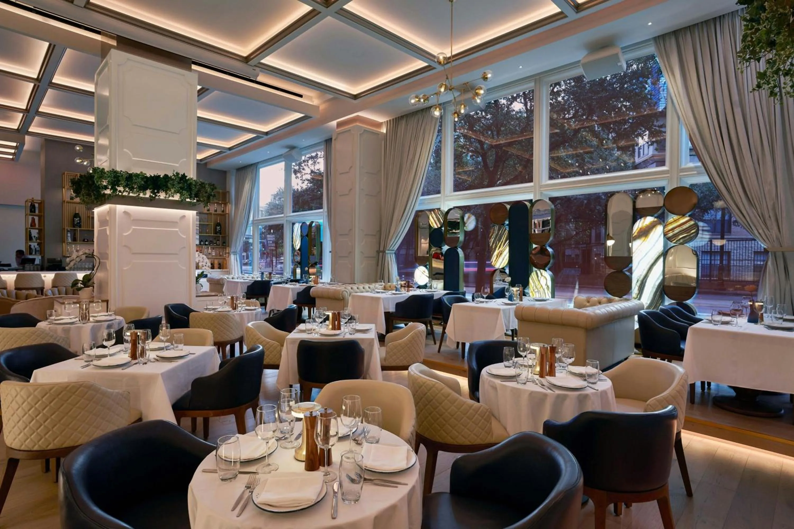 Restaurant/places to eat in W Dallas