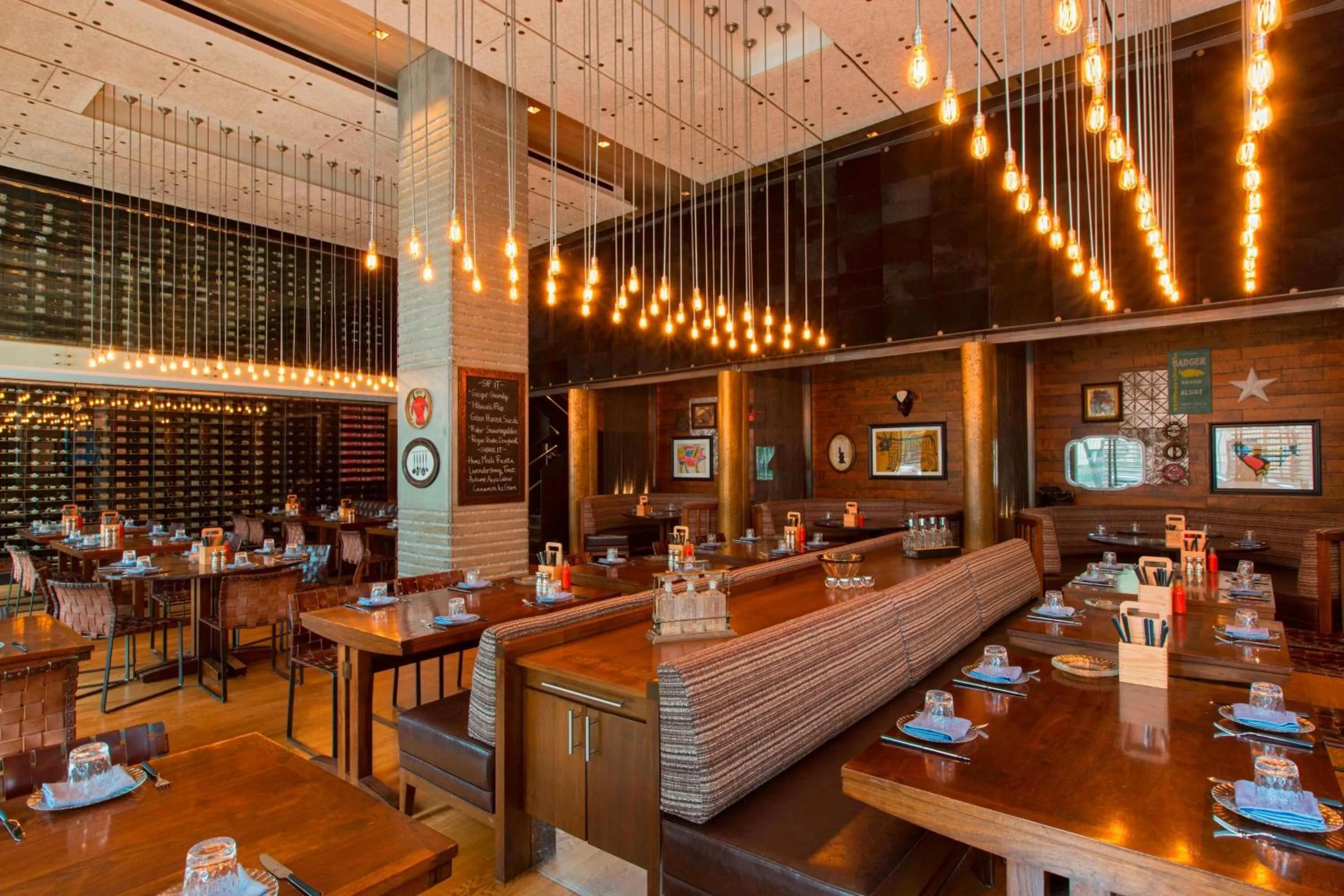 Restaurant/places to eat in W Dallas