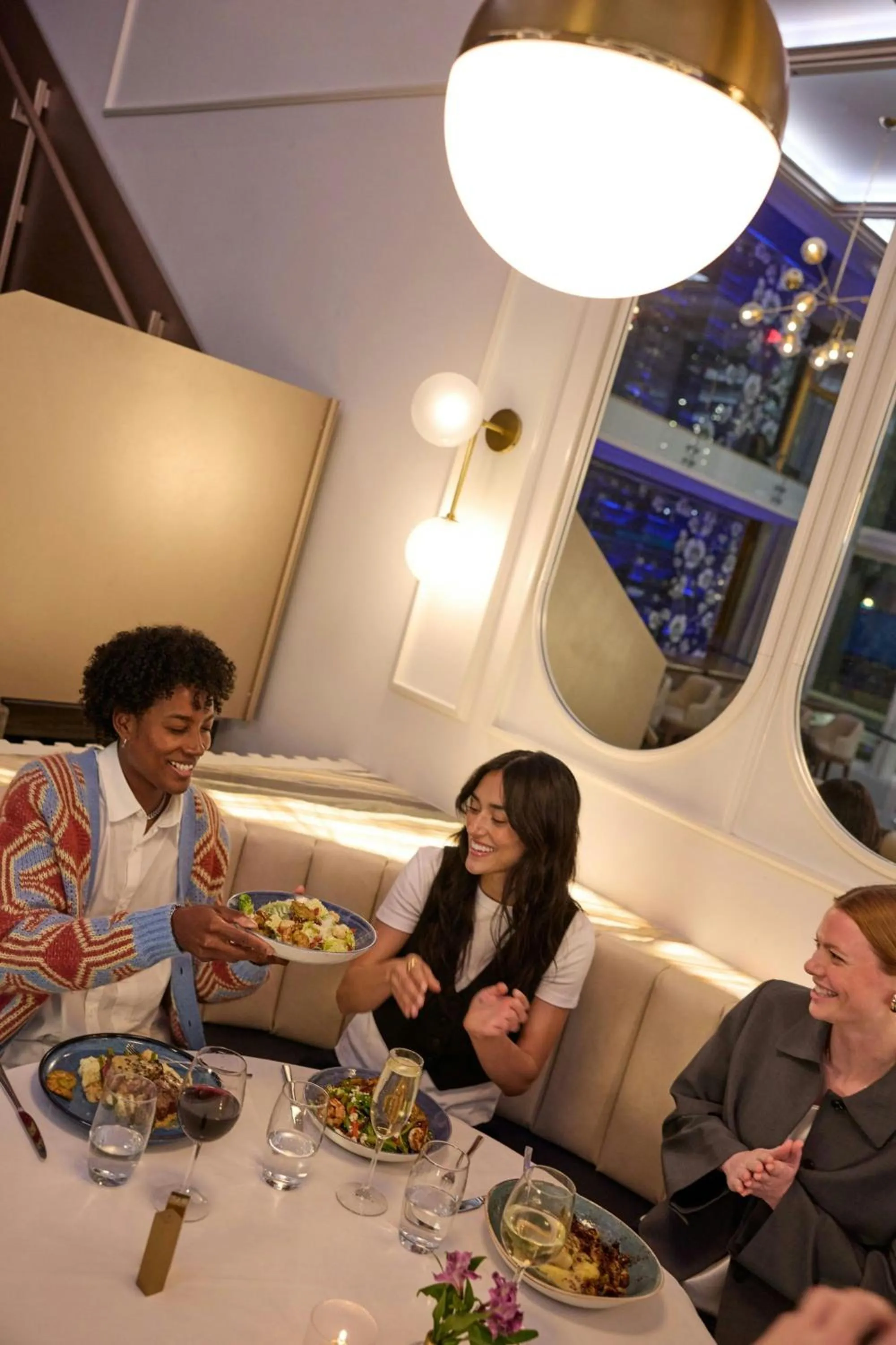 Restaurant/places to eat in W Dallas