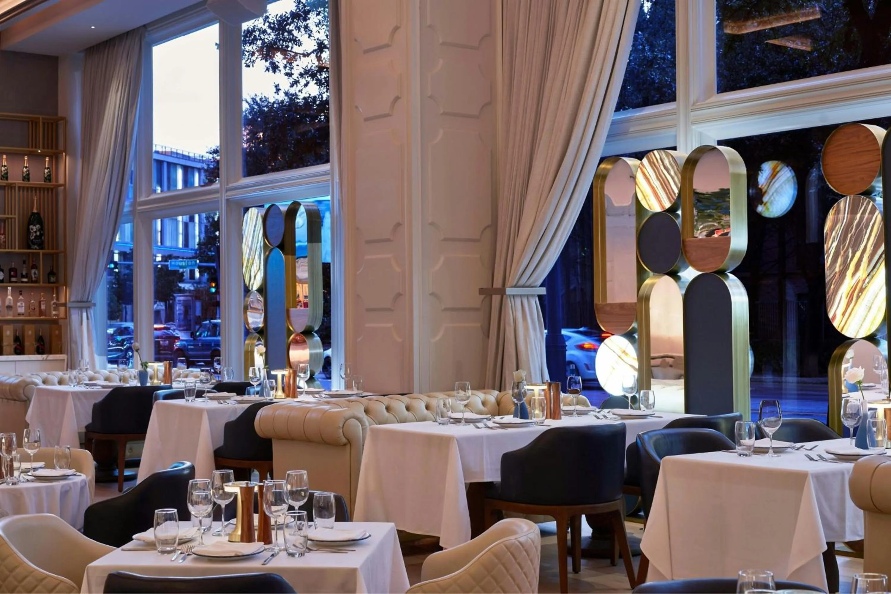 Restaurant/places to eat in W Dallas