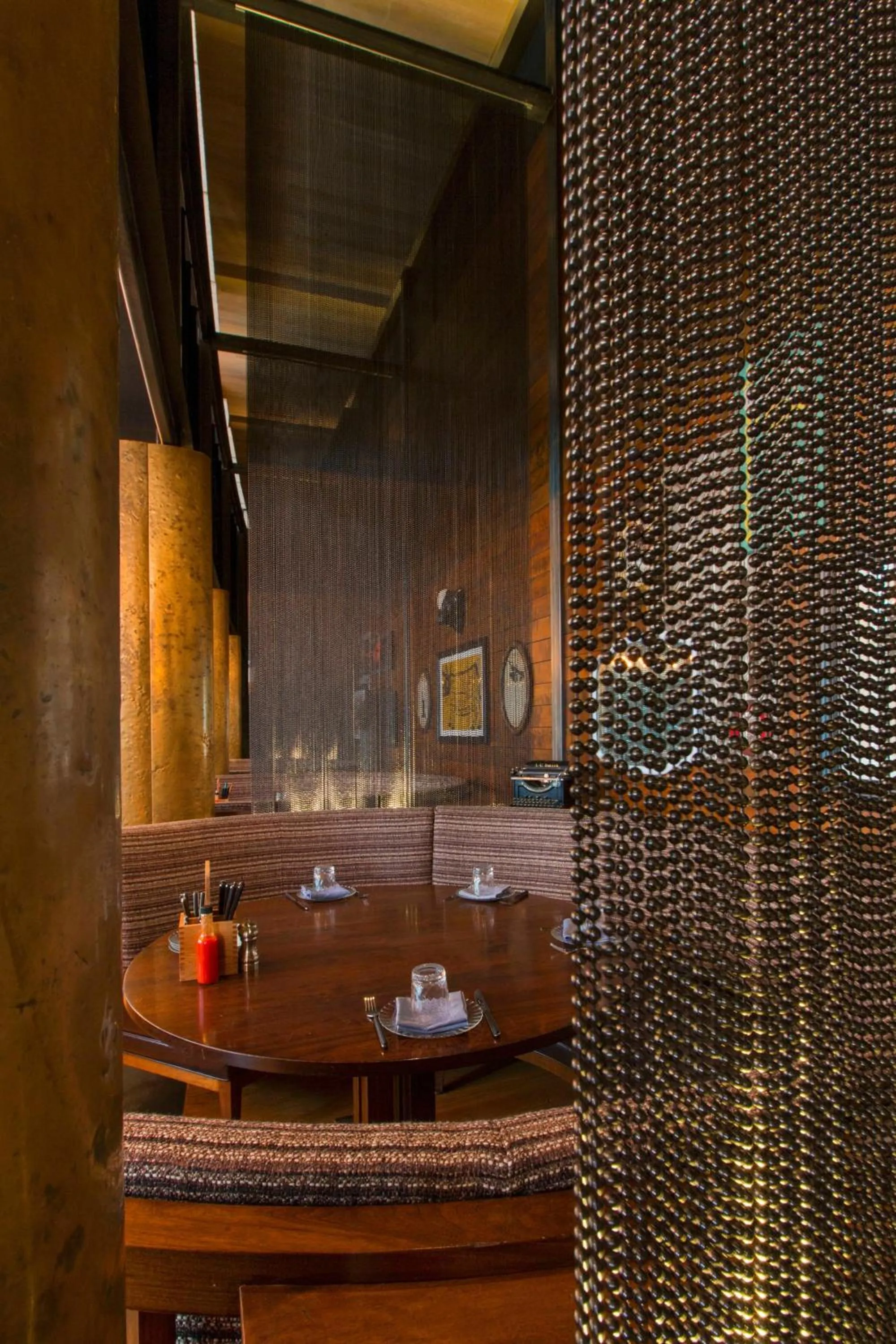 Restaurant/places to eat in W Dallas