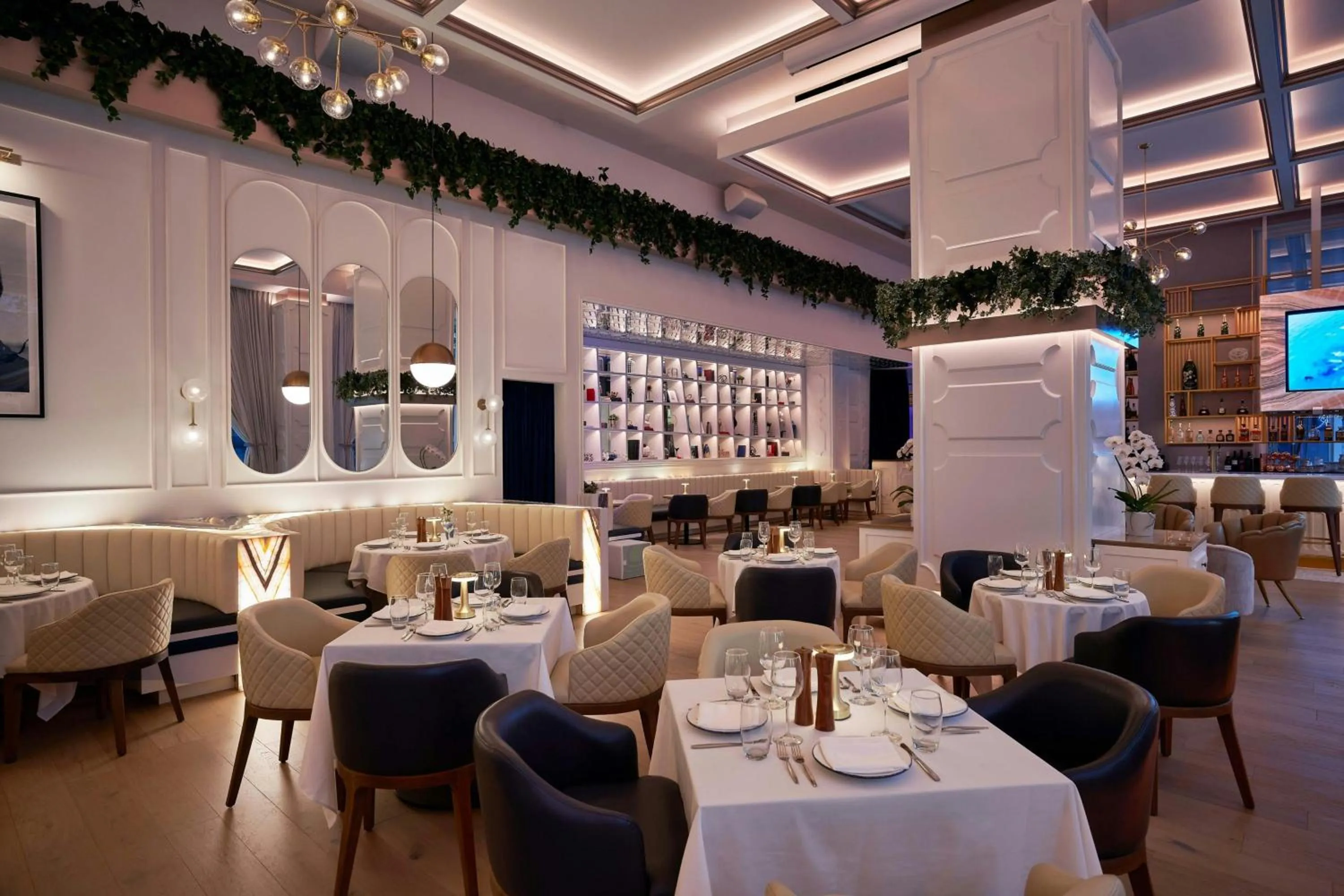 Restaurant/places to eat in W Dallas