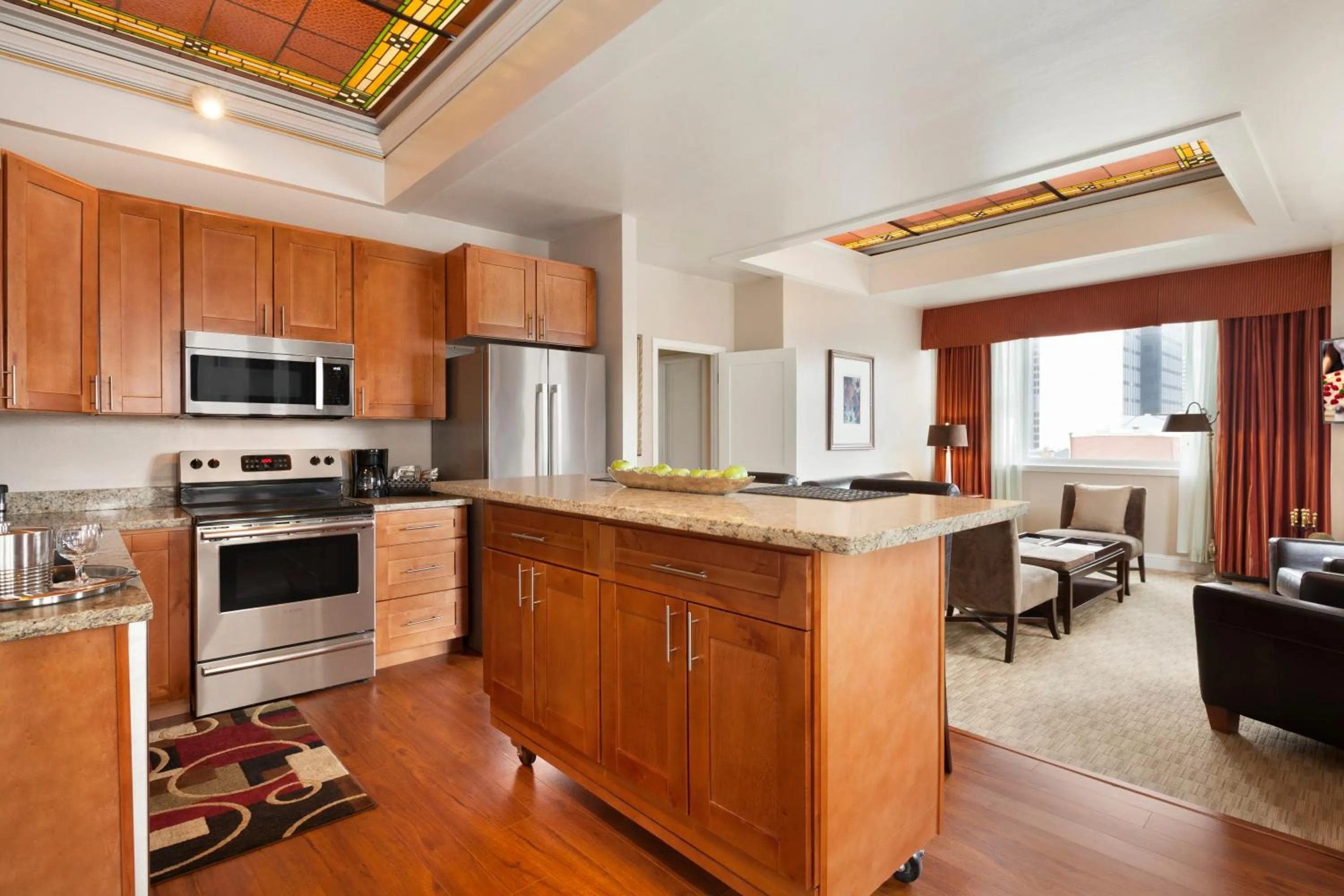 Executive Hotel Vintage Court