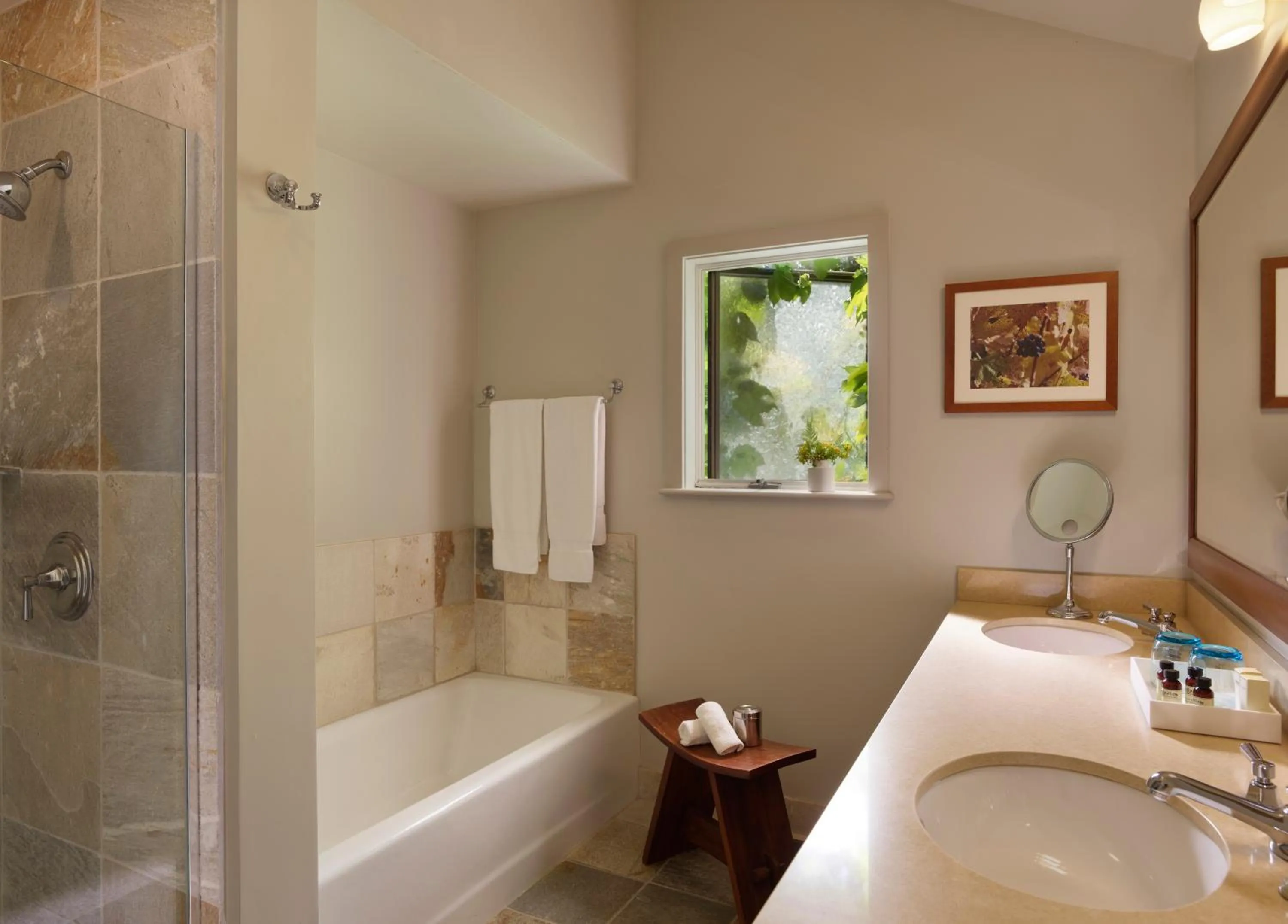 Bathroom in Harvest Inn