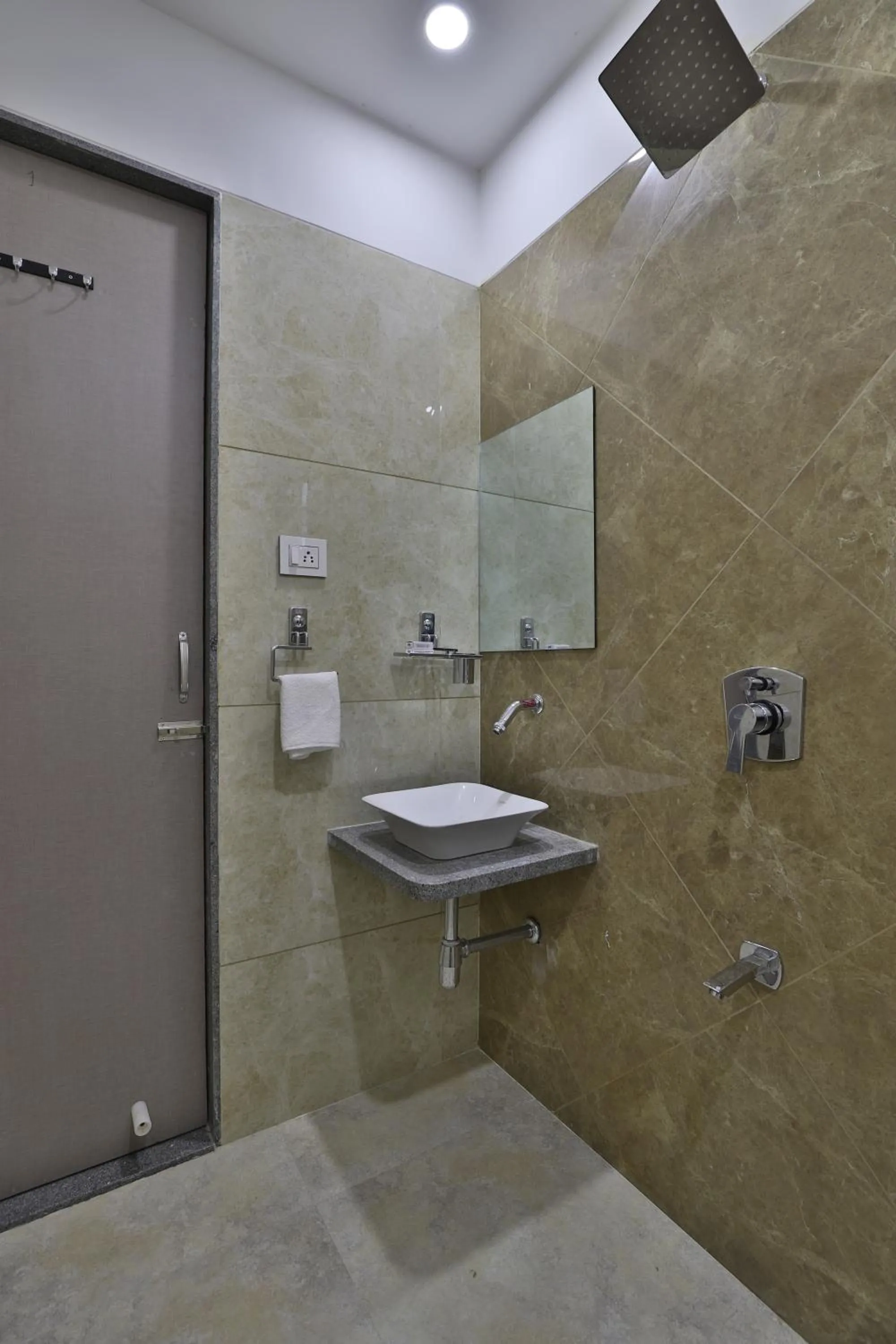 Bathroom in Hotel Orbit