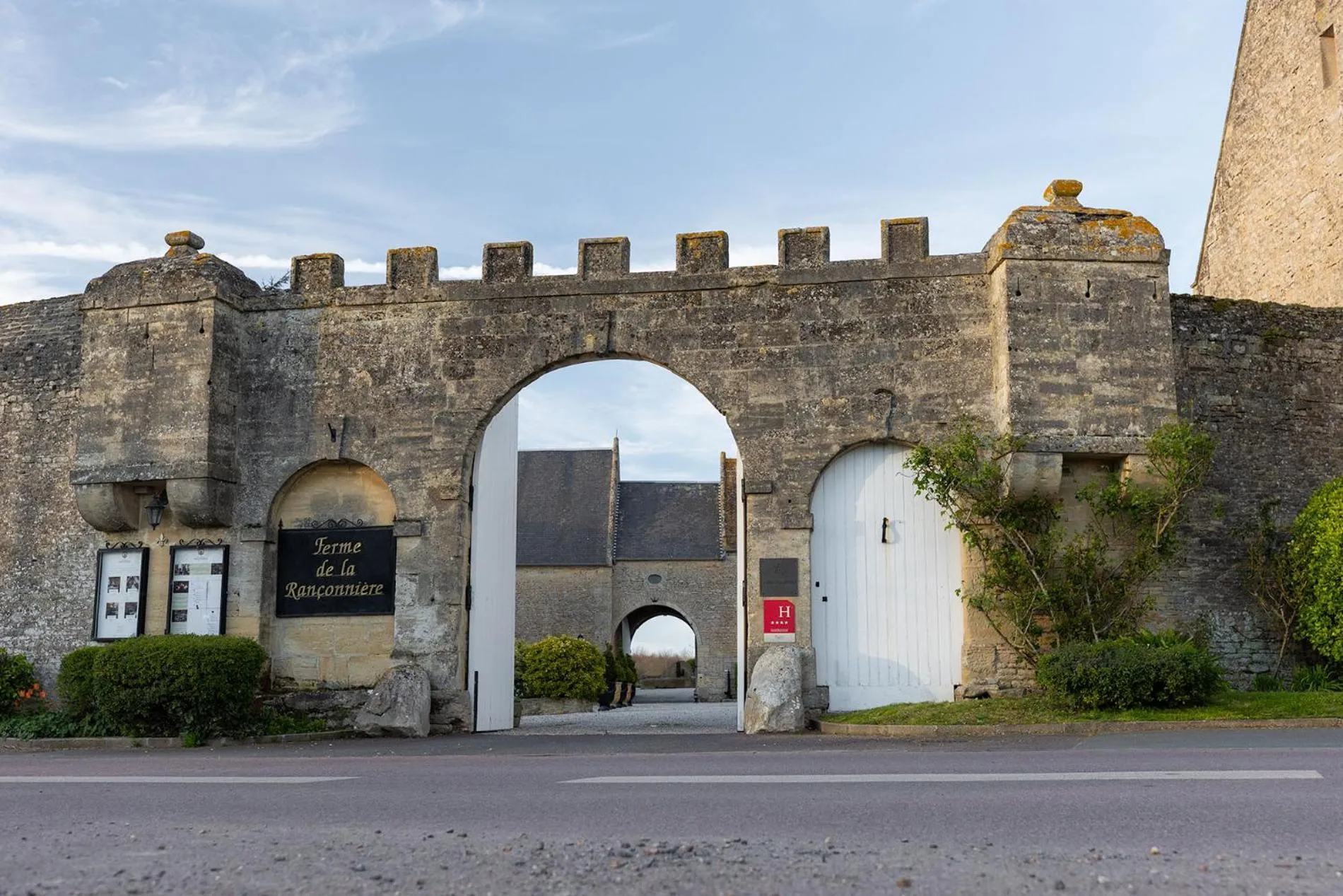 Facade/entrance in Ferme de la Rançonnière - Hôtel & Restaurant