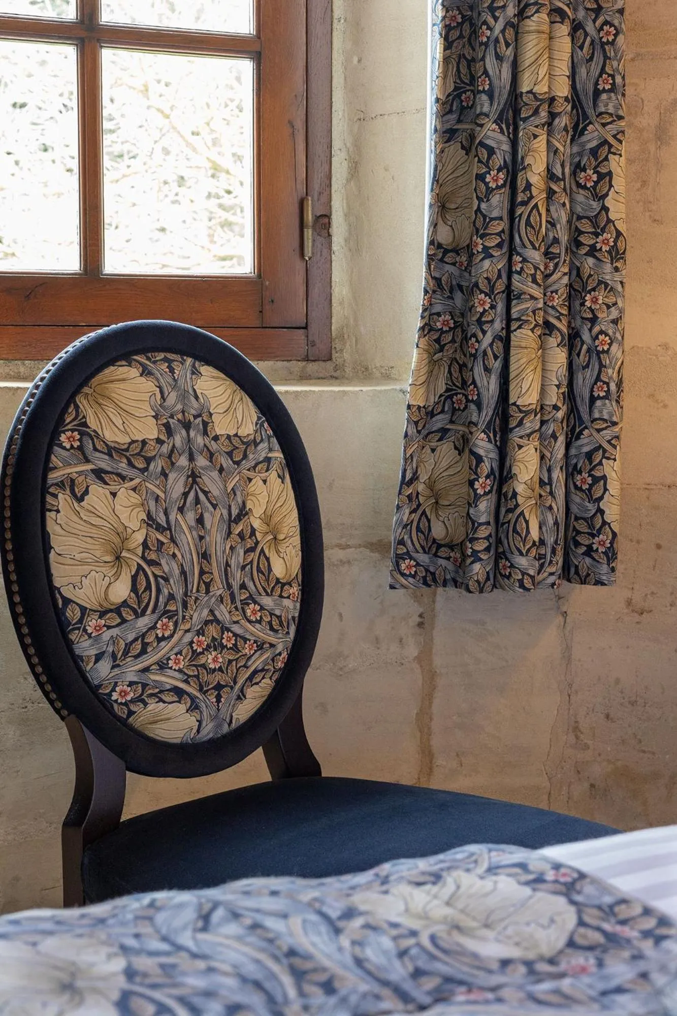 Decorative detail, Bed in Ferme de la Rançonnière - Hôtel & Restaurant