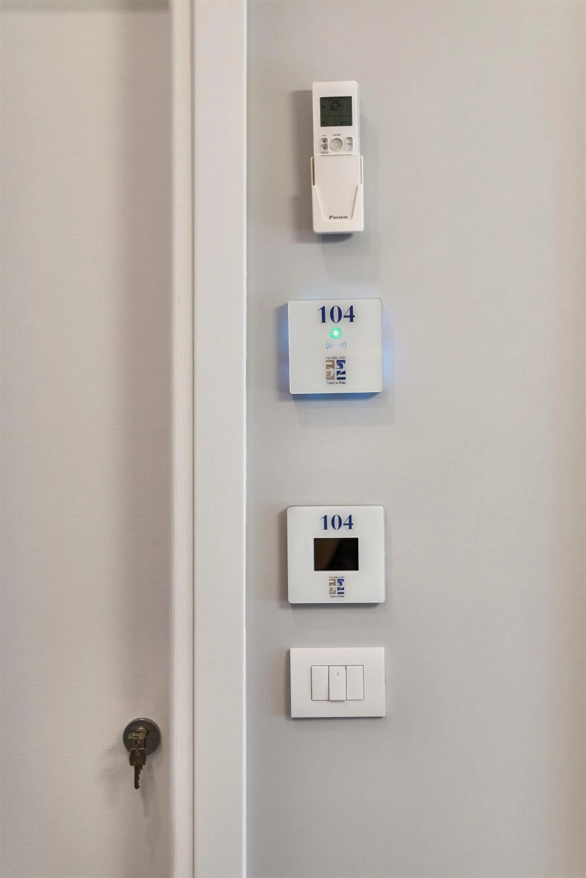 Decorative detail in B-STAY Via Milano 52