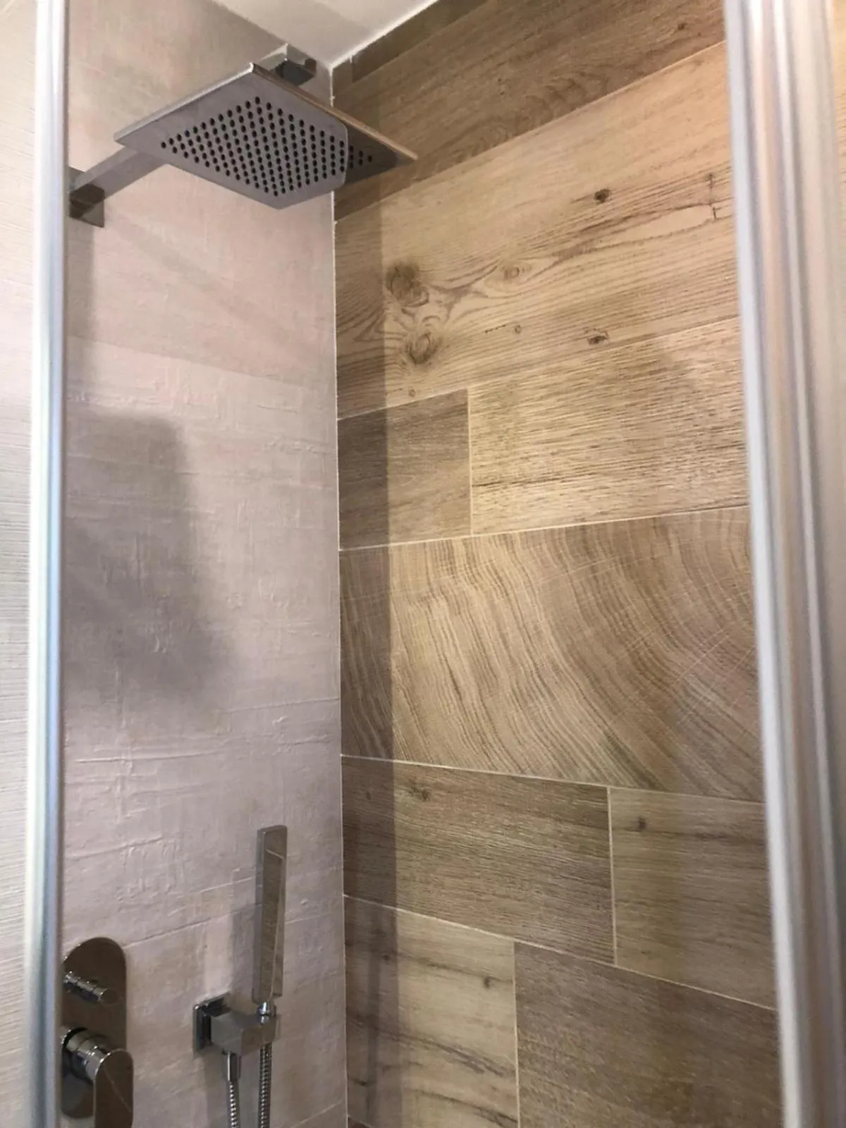 Bathroom in B-STAY Via Milano 52