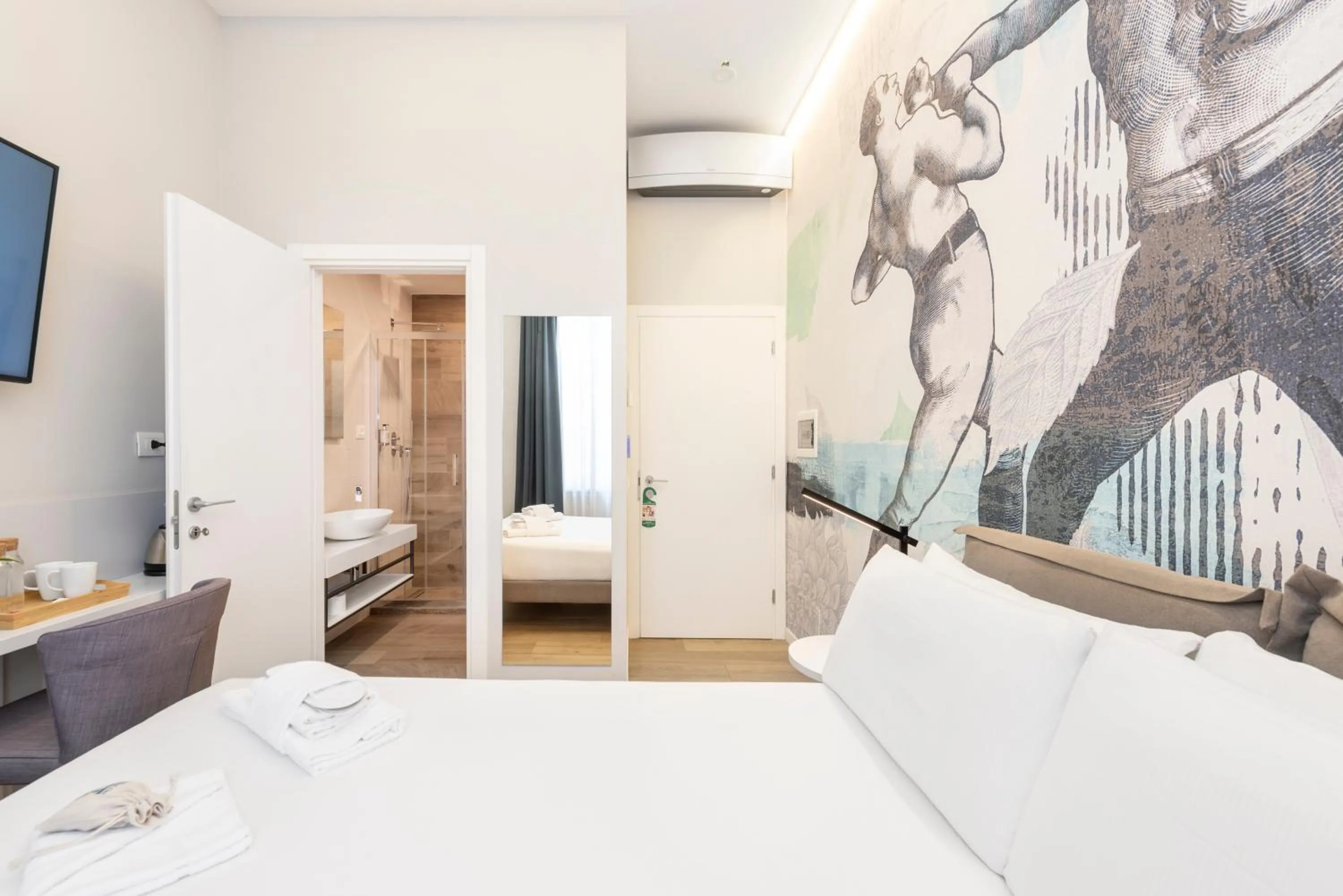 Photo of the whole room, Bed in B-STAY Via Milano 52