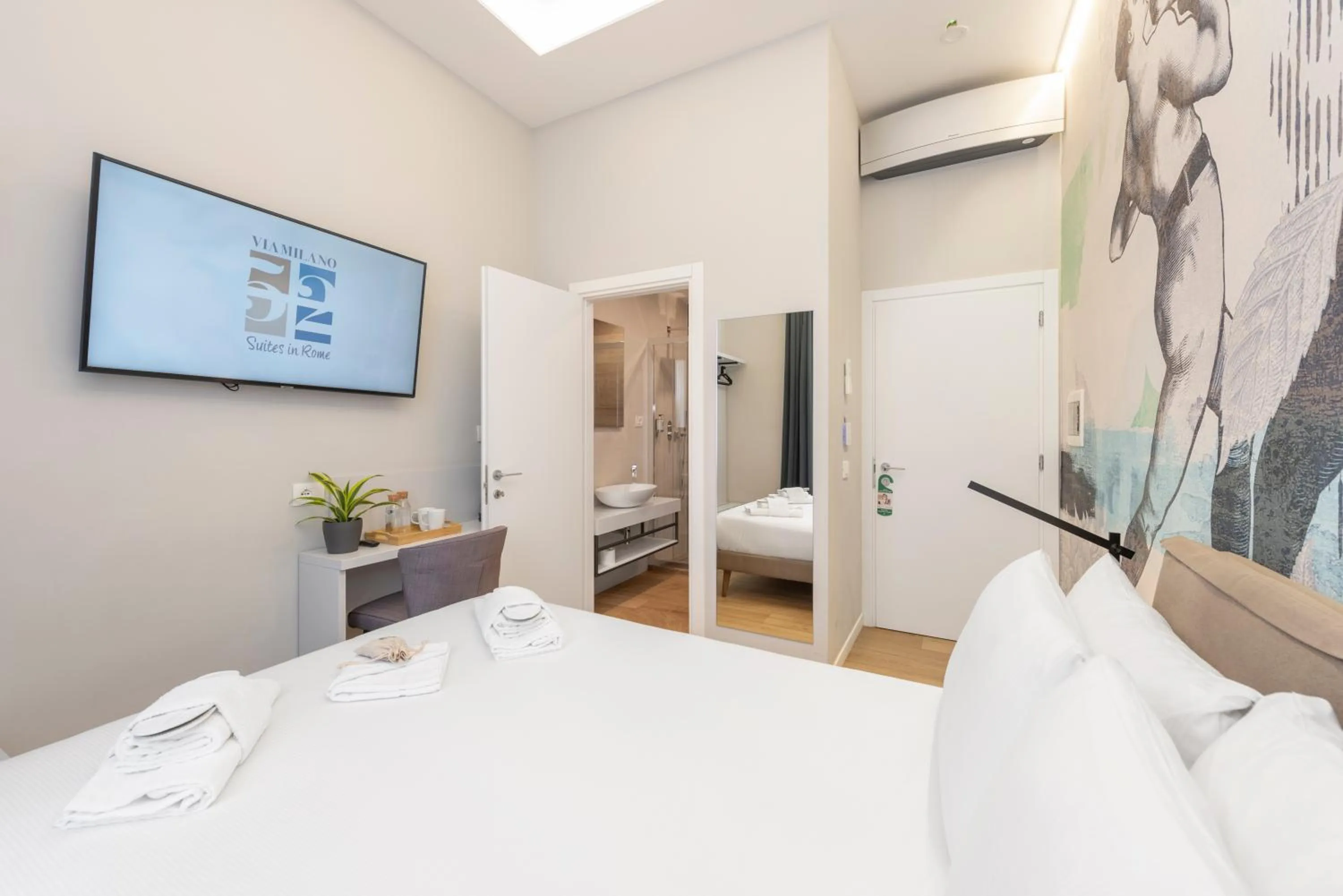 Photo of the whole room, Bed in B-STAY Via Milano 52