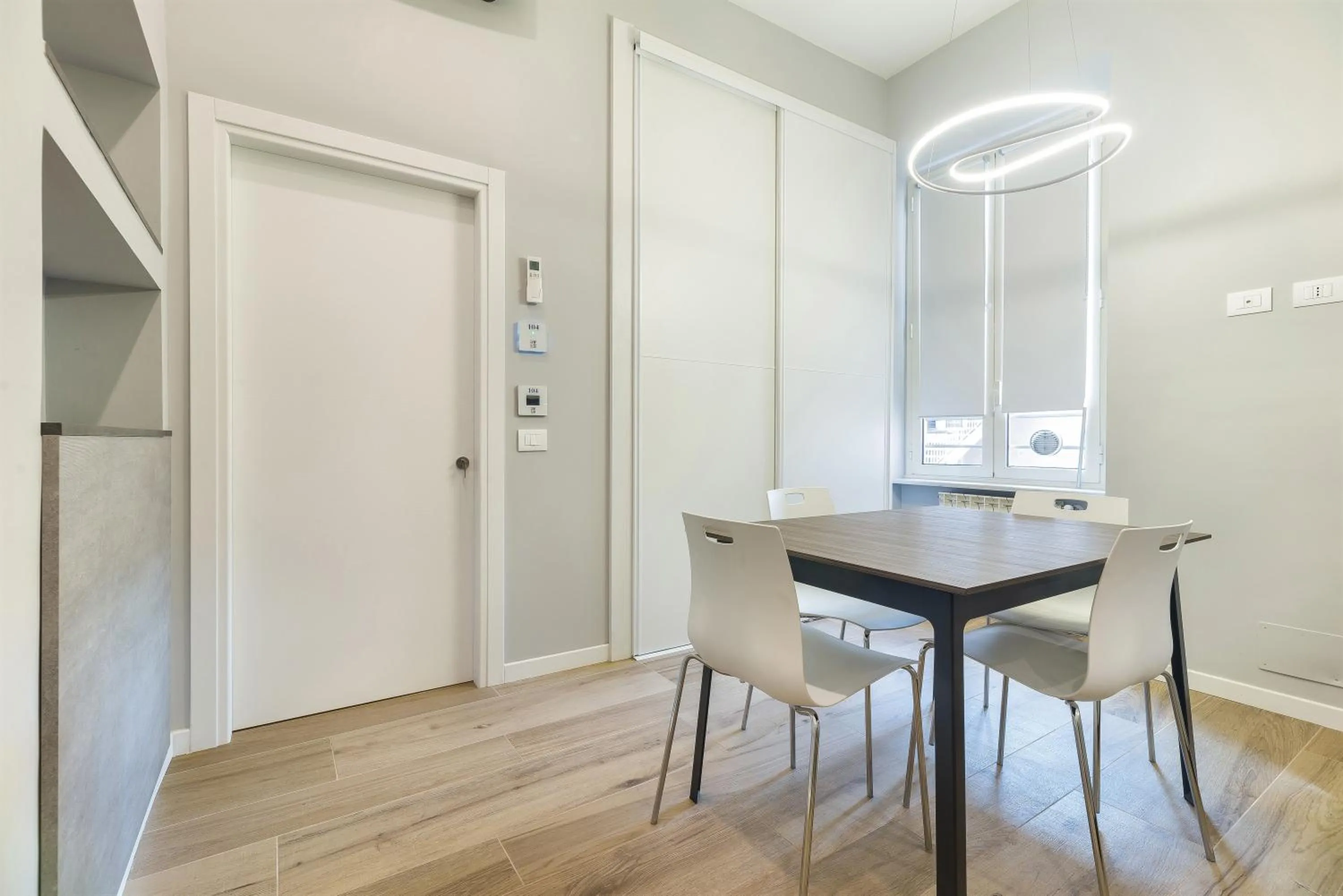 Communal kitchen in B-STAY Via Milano 52