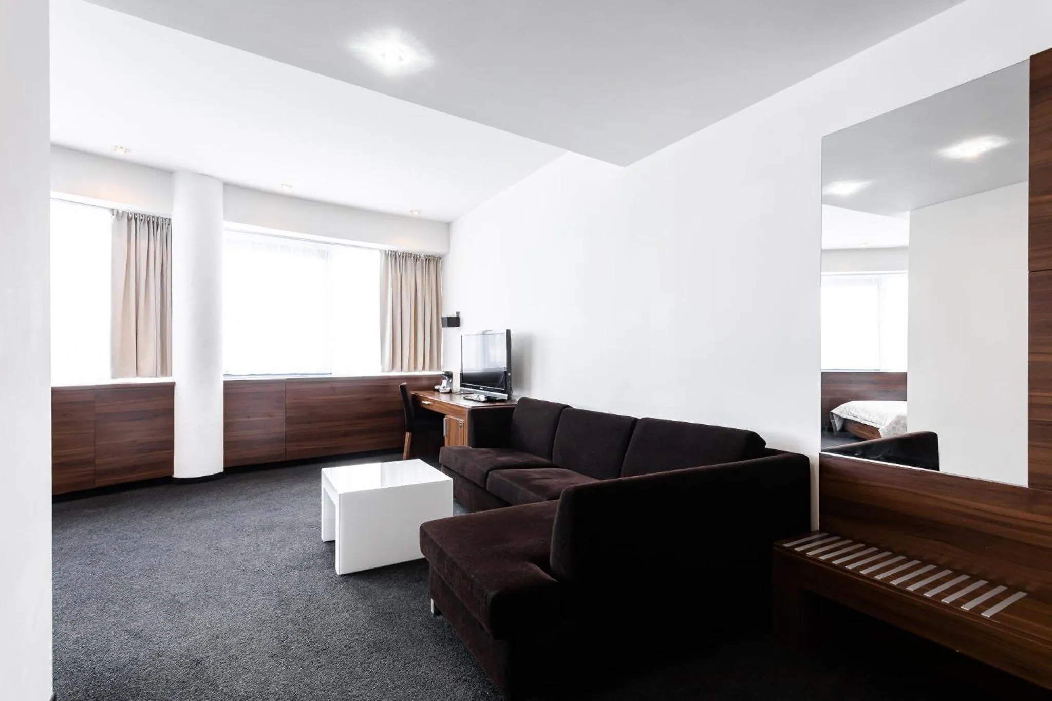 Tempus Club Garni Hotel