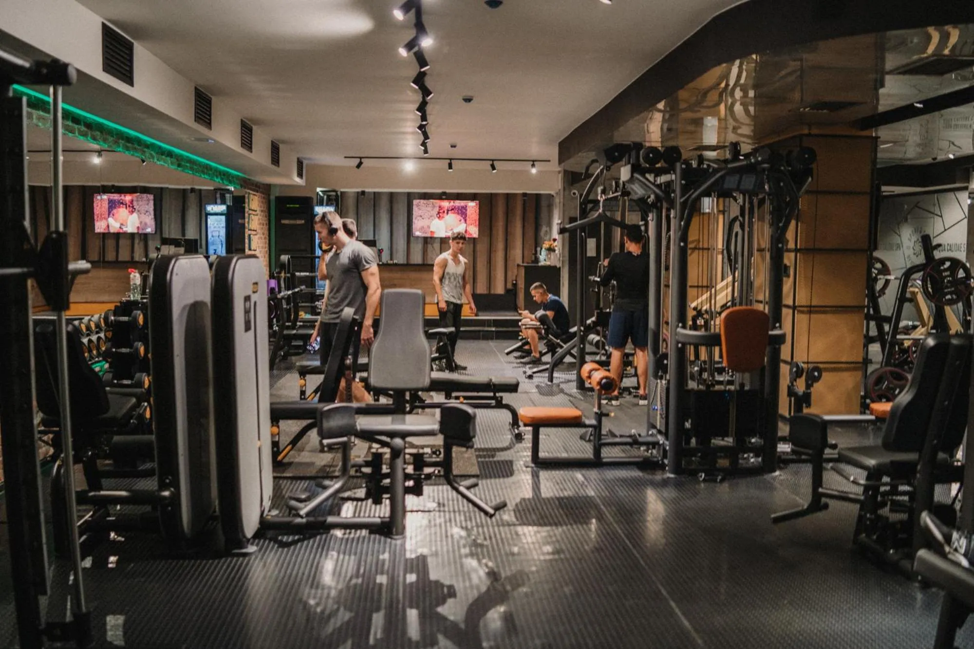 Fitness centre/facilities in ADEO HOTEL Sport & SPA