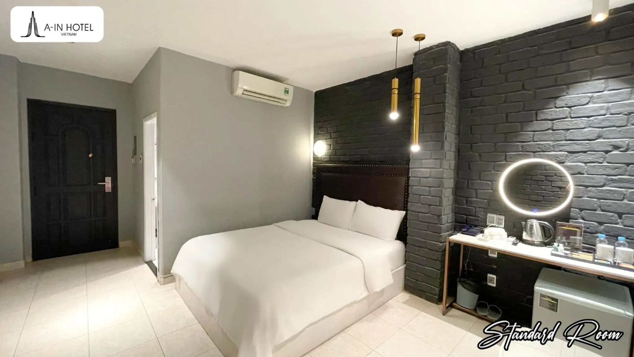 Bed in A In Hotel Del Luna