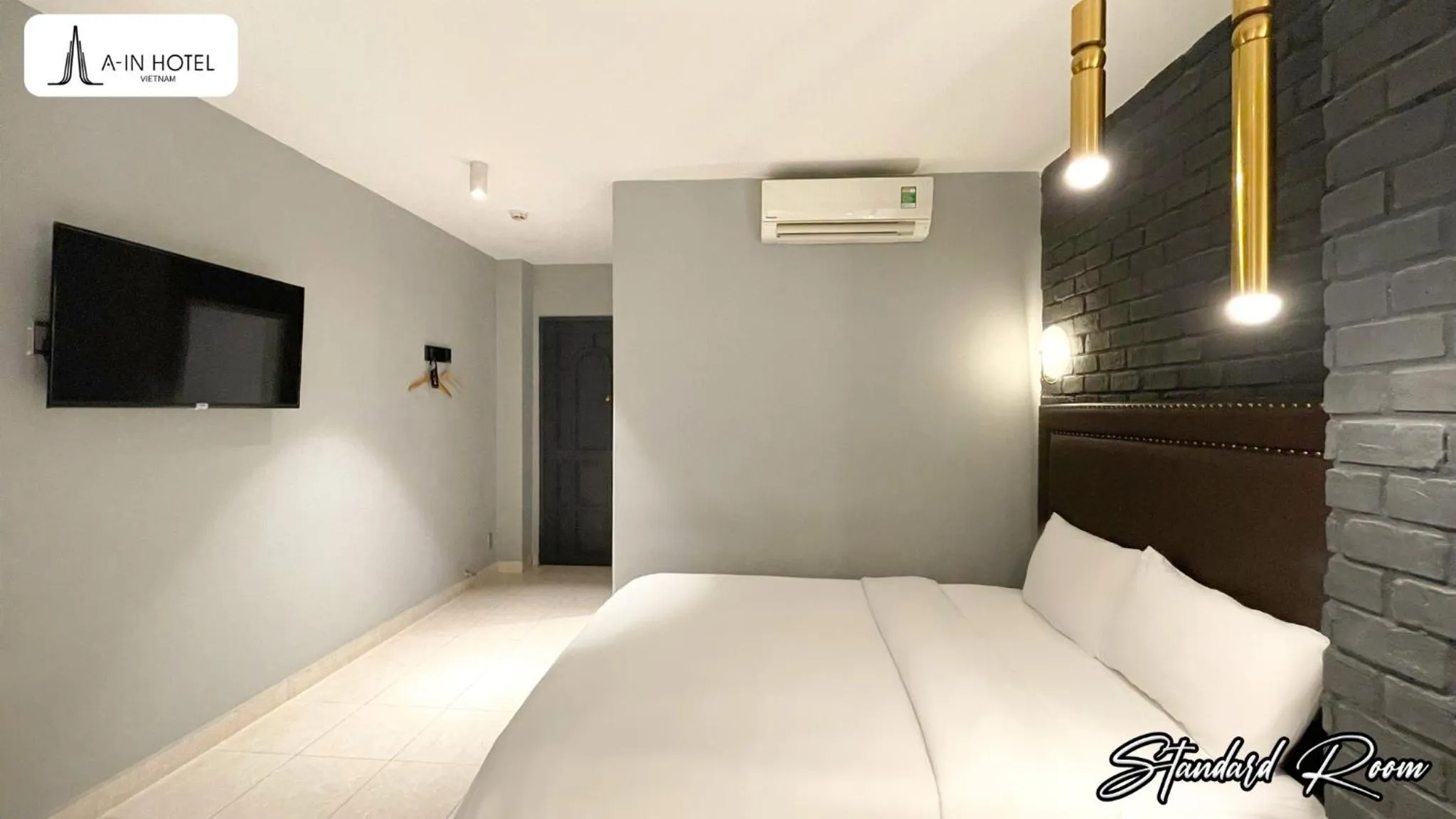 Bed in A In Hotel Del Luna