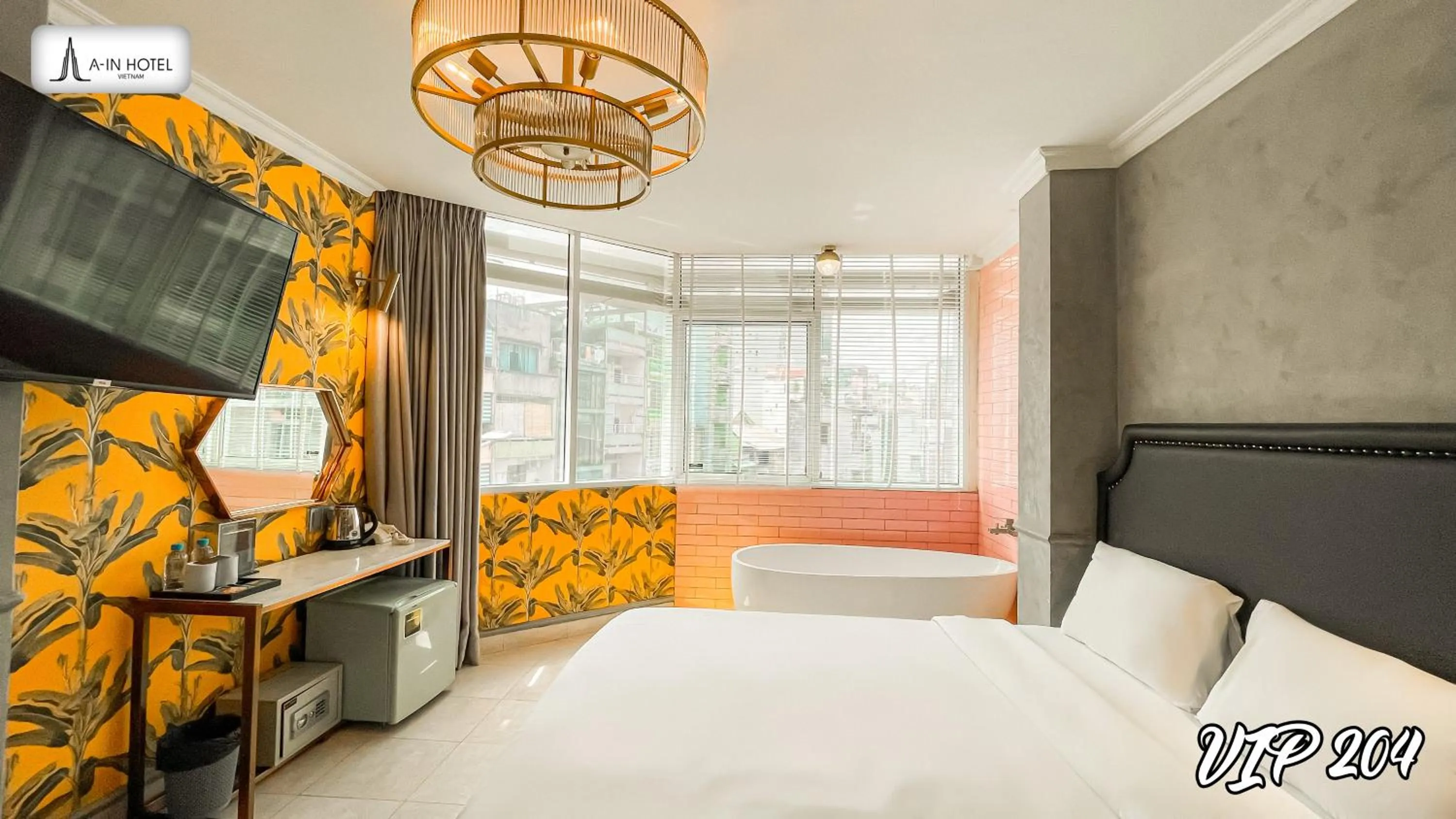 Living room, Bed in A In Hotel Del Luna