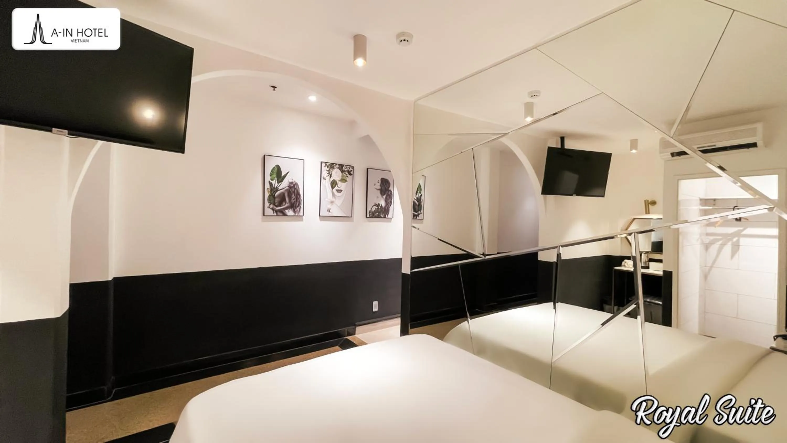 Bed in A In Hotel Del Luna