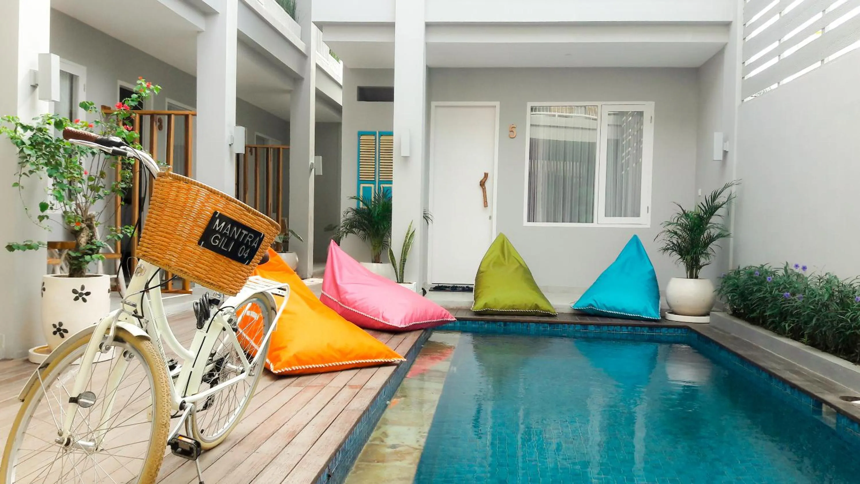 Swimming pool in Mantra Gili