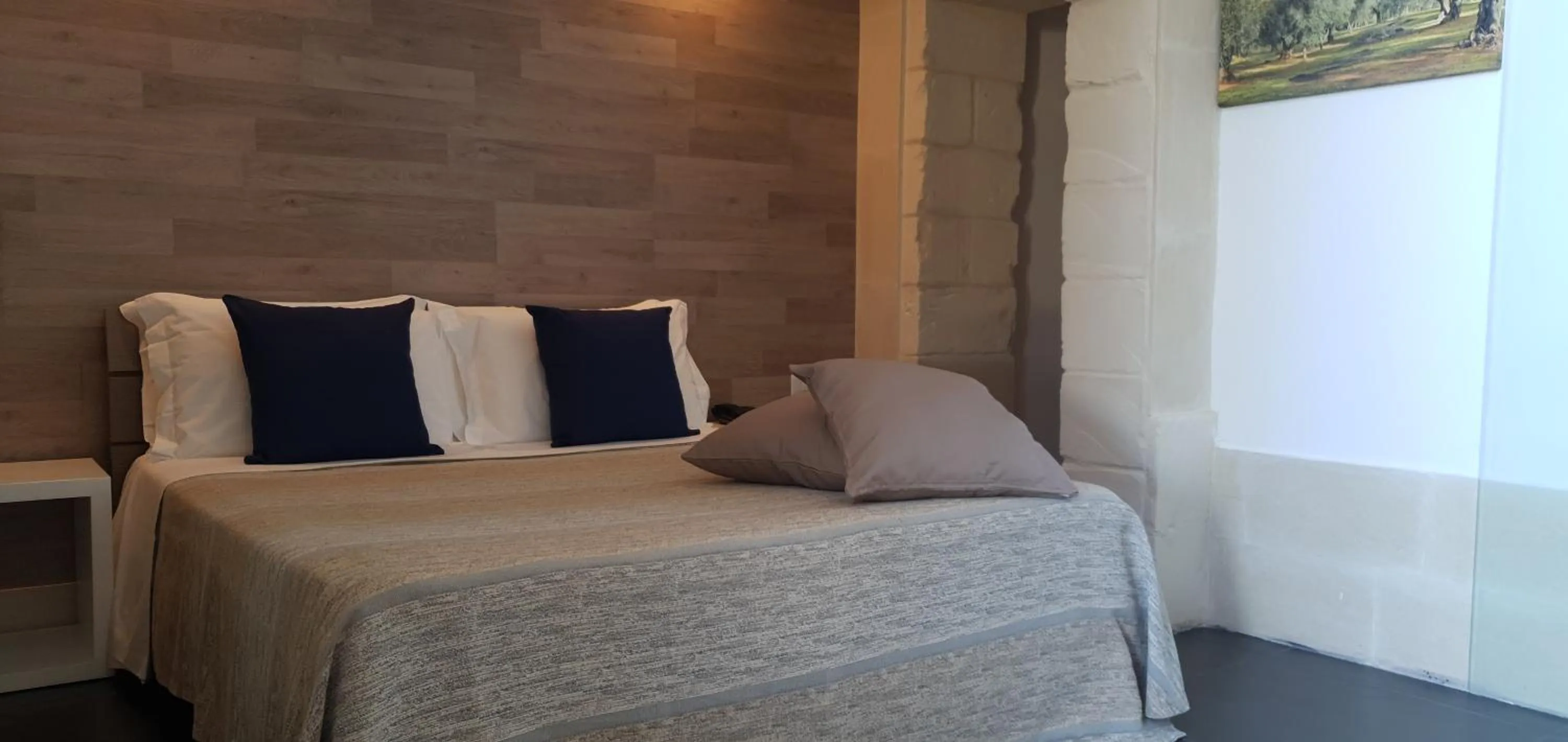 Bed in Oasis Park Hotel