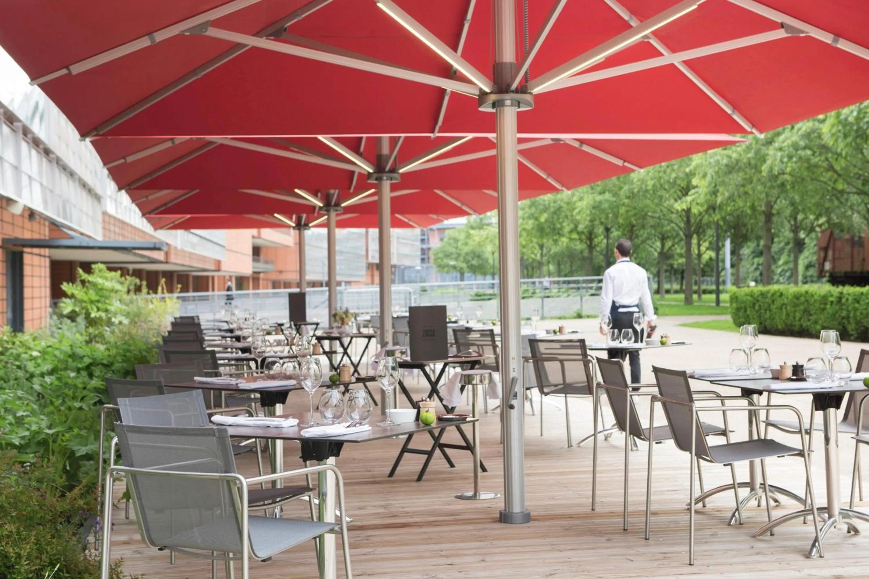 Restaurant/places to eat in Lyon Marriott Hotel Cité Internationale