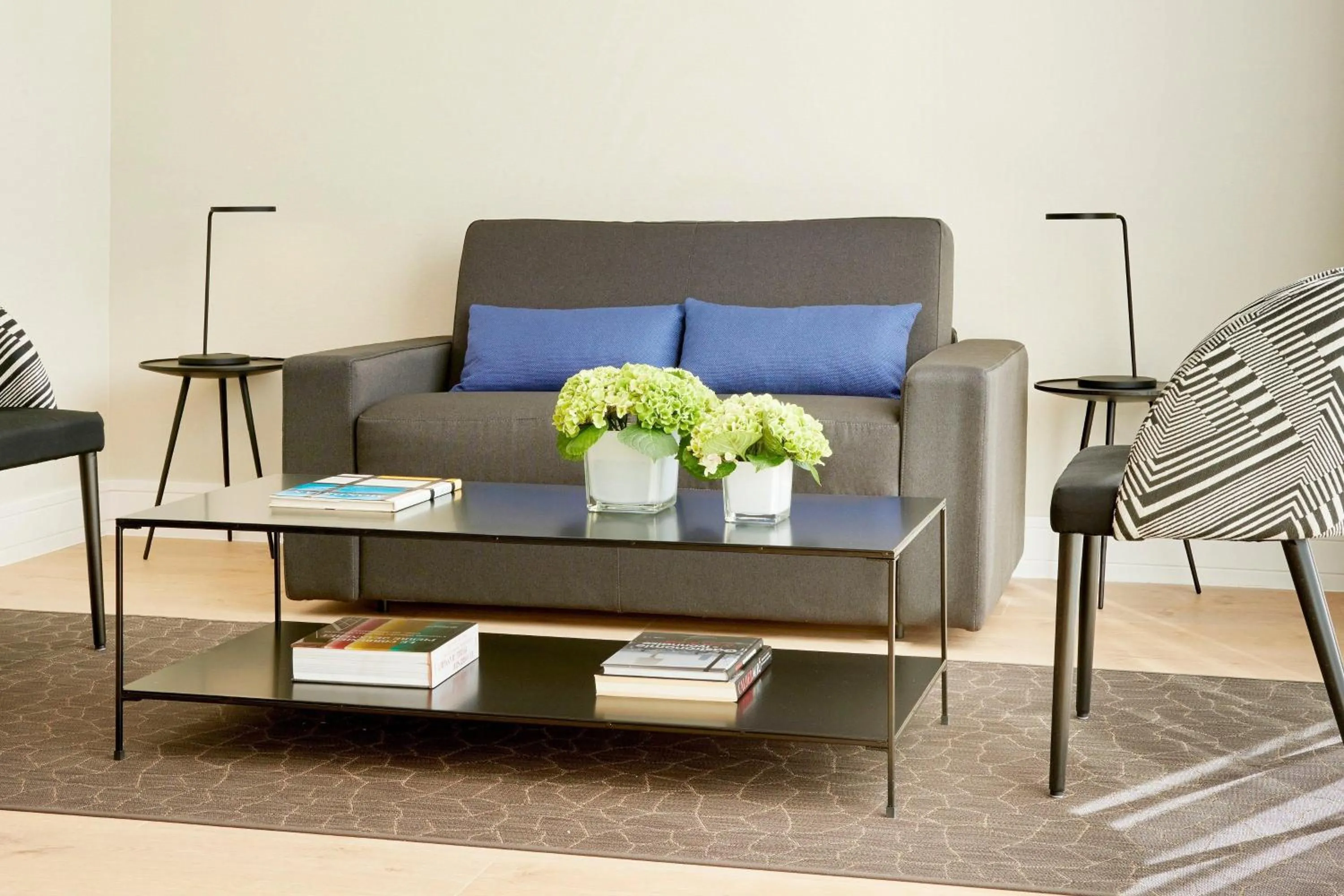 Lounge or bar in Lyon Marriott Hotel Cité Internationale