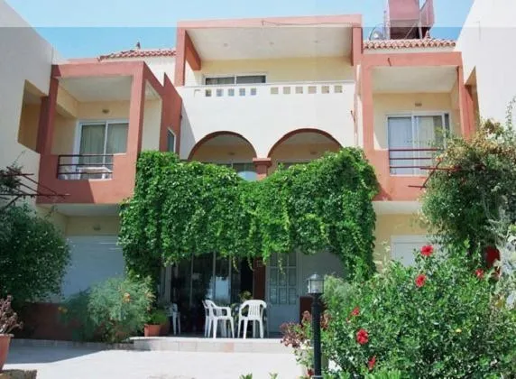 Facade/entrance in Maria Rooms