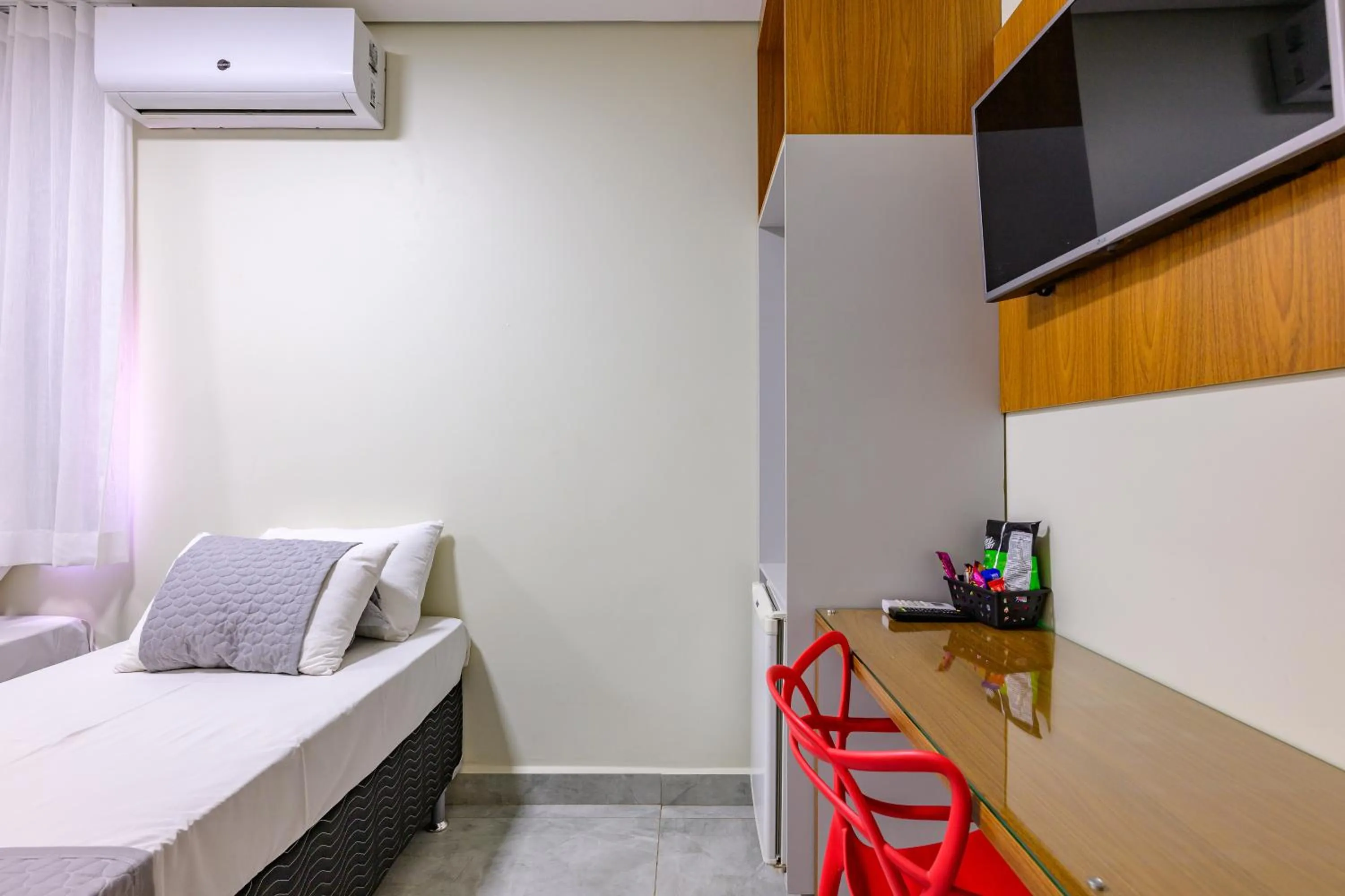 Bedroom, Bed in OYO Hotel Brisa Tropical, Brasília