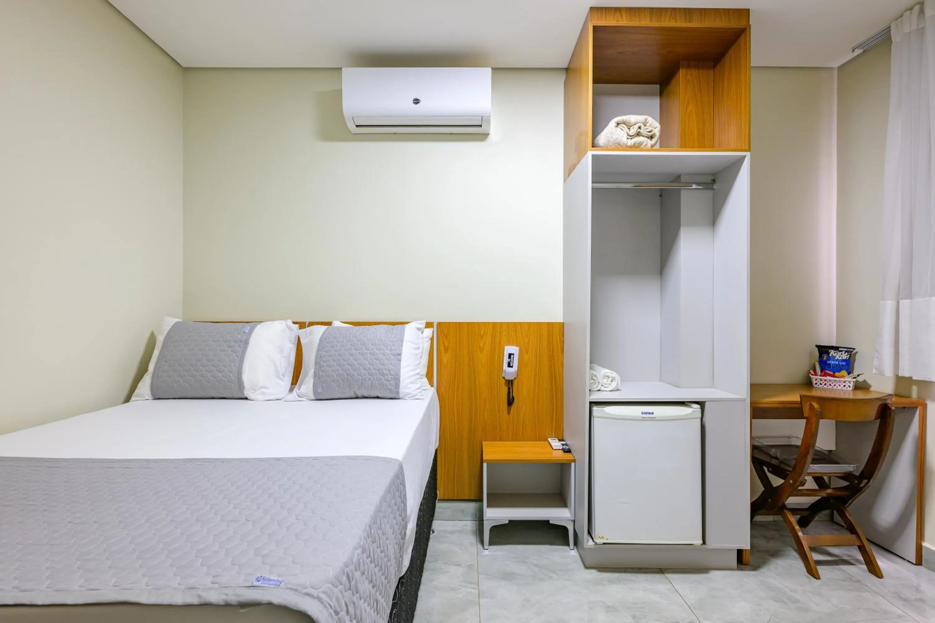 Bedroom, Bed in OYO Hotel Brisa Tropical, Brasília