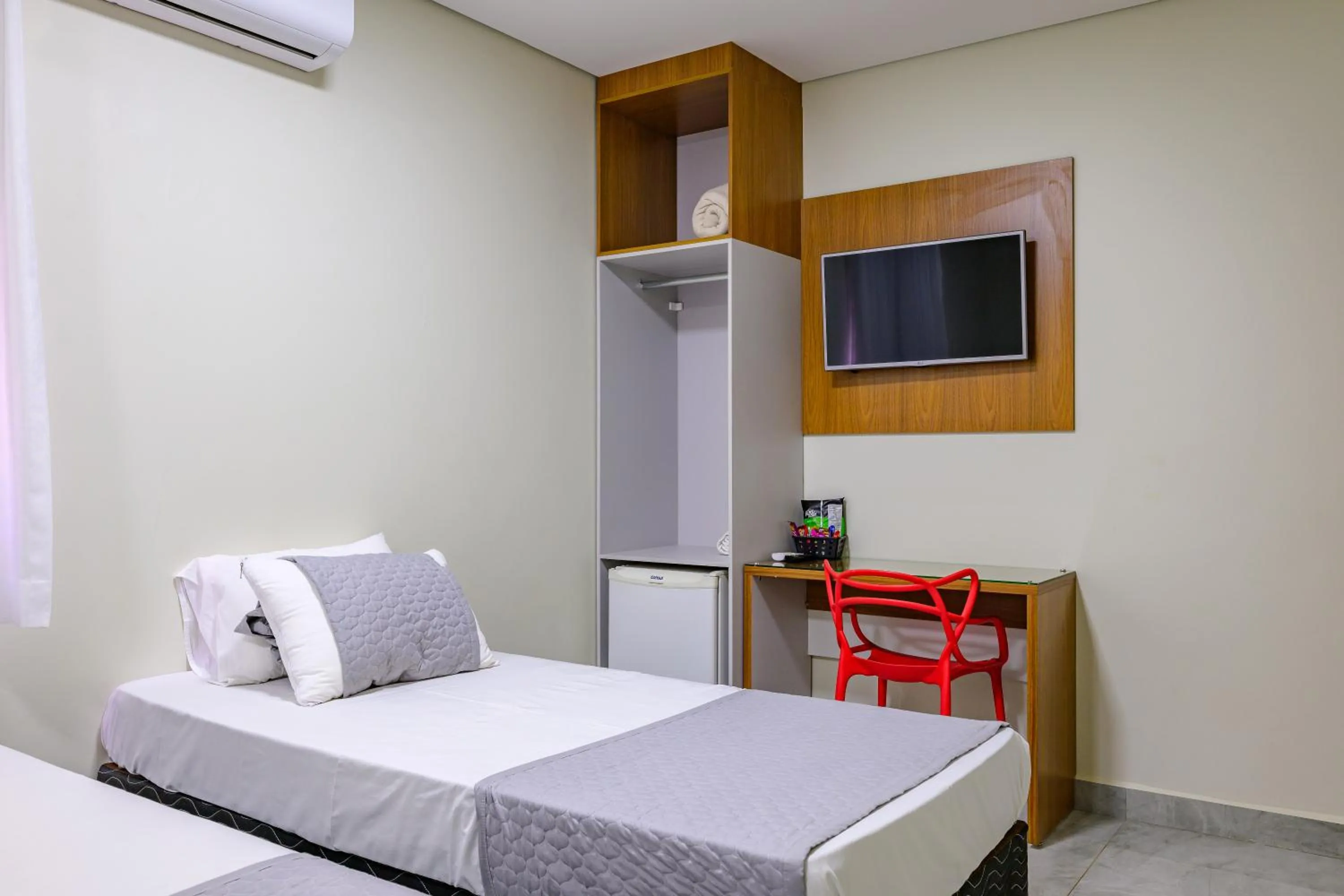 Bedroom, Bed in OYO Hotel Brisa Tropical, Brasília