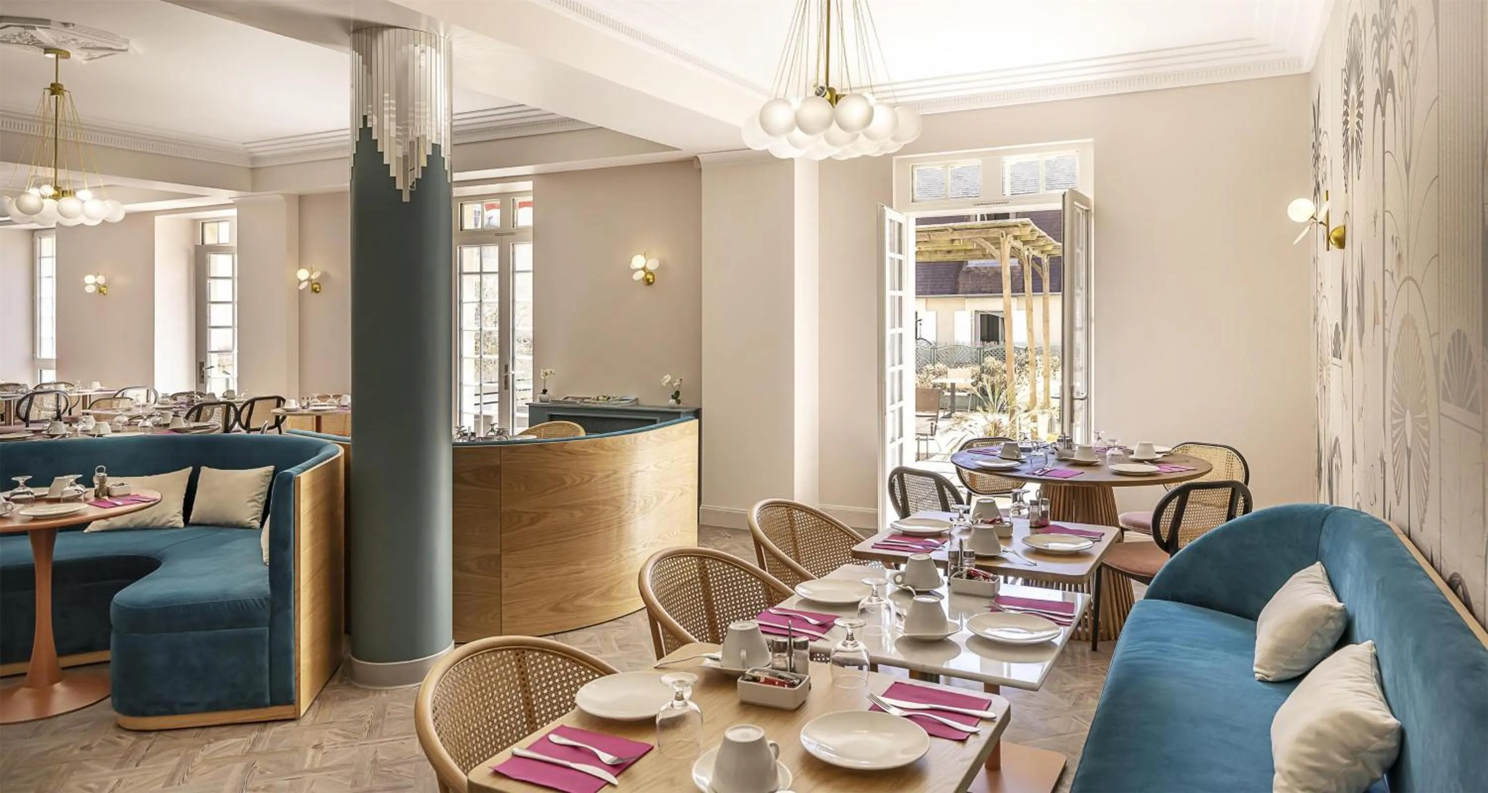 Breakfast in Best Western Poitiers Centre Le Grand Hôtel